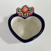 TAZA FORMA DE CORAZON FONDO BLANCO FLORES MULTICOLOR