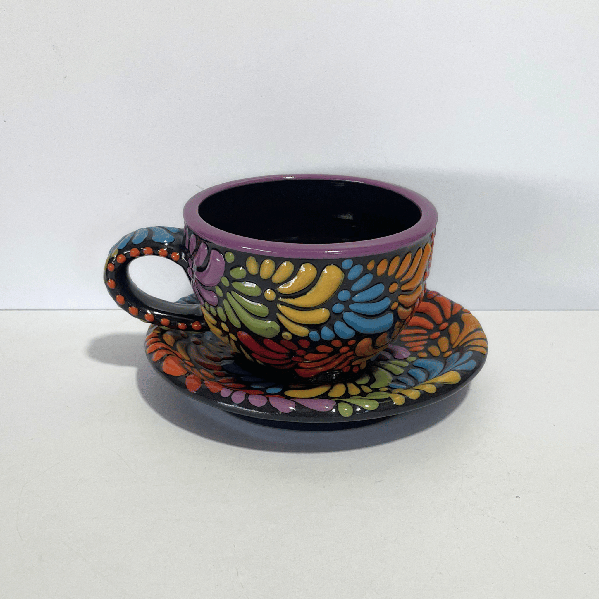 SET TAZA 300 ML Y PLATO FONDO NEGRO MIK MULTICOLOR