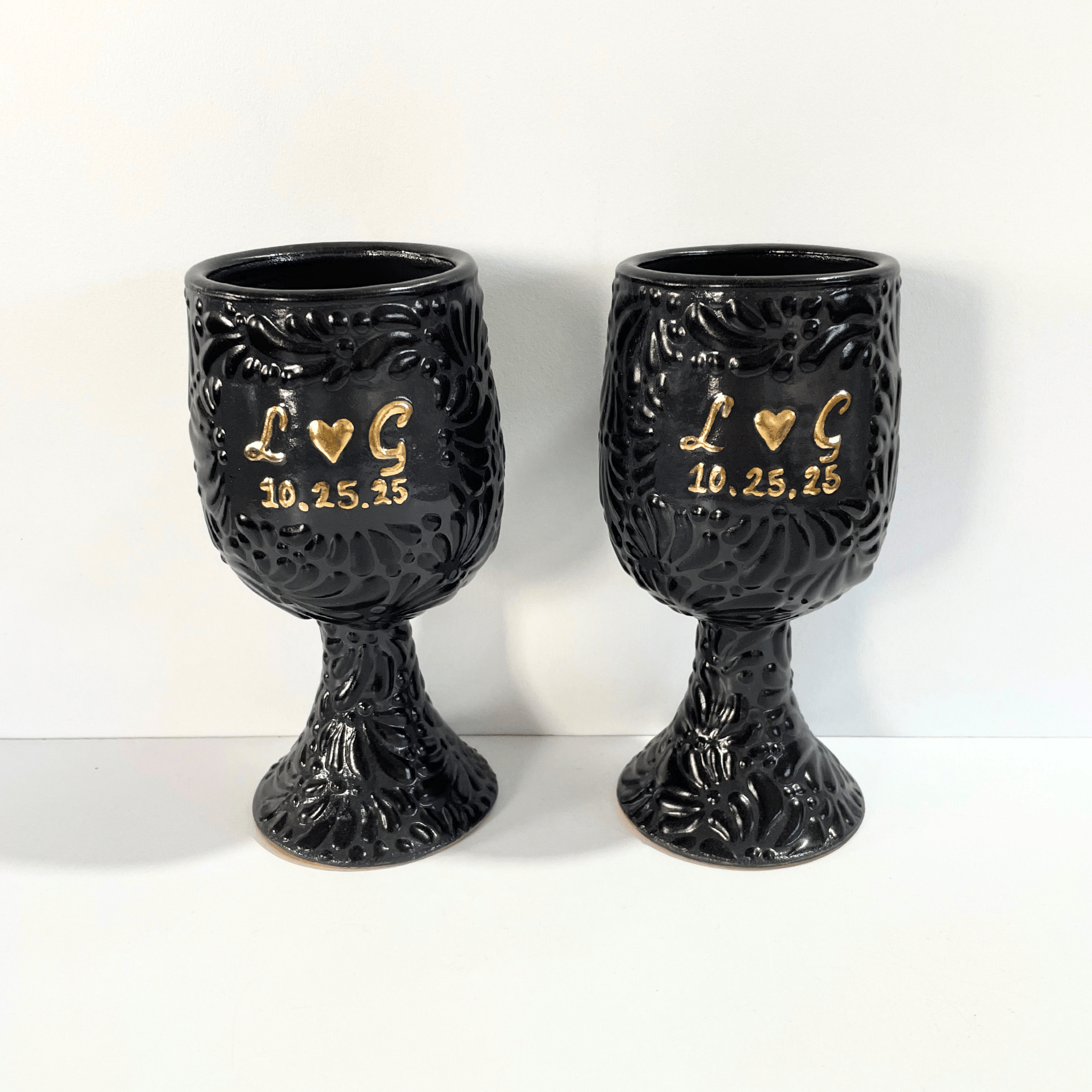 COPAS PARA NOVIOS NO PERSONALIZADO MIK SUPER BLACK DESTELLOS DE ORO INICIALES CON CORAZON Y FECHA