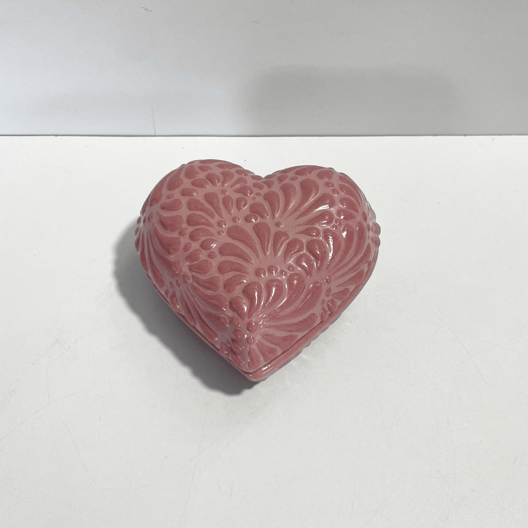 ALHAJERO GRANDE FORMA DE CORAZON FONDO ROSA MIK ROSA