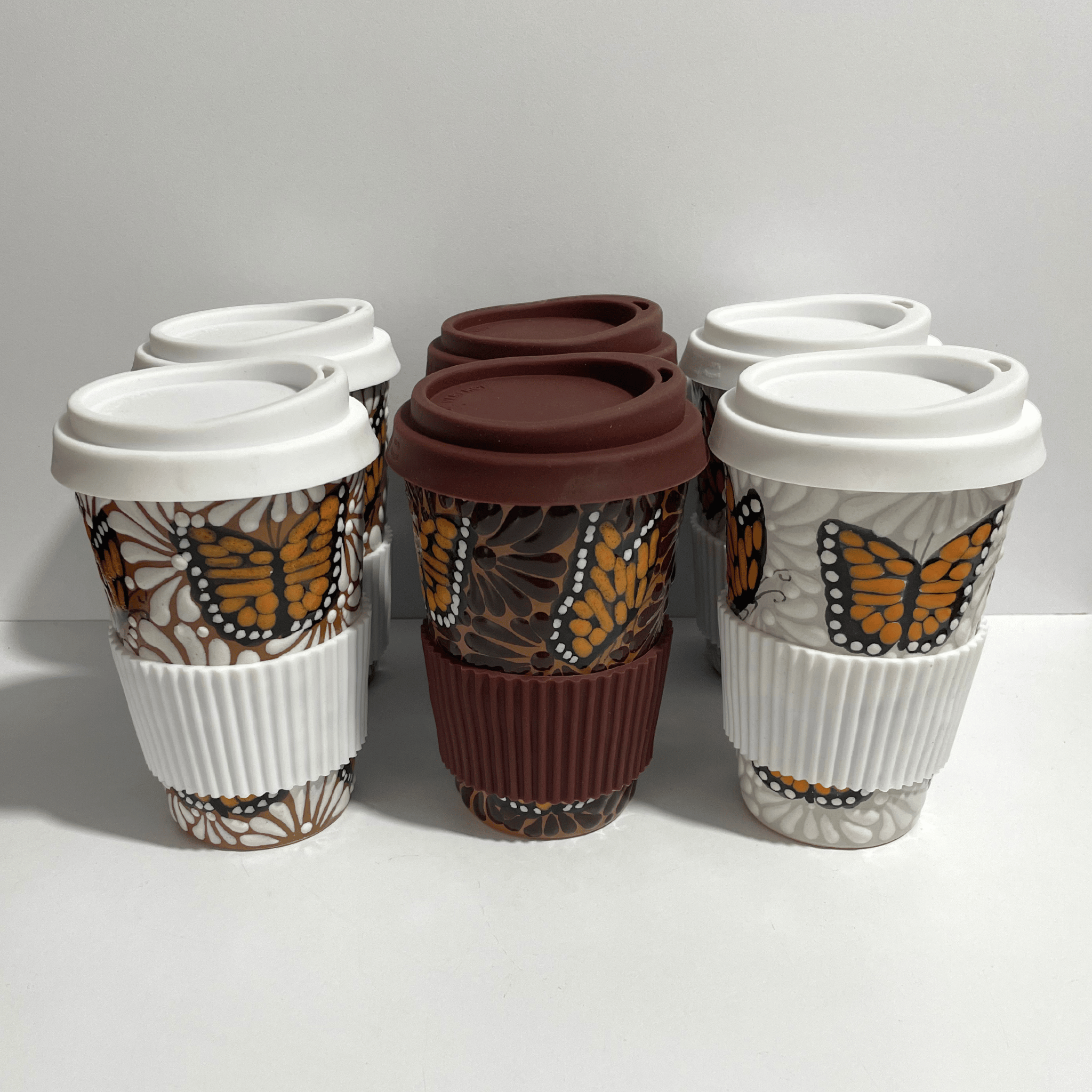 PAQUETE TERMO 15 CM SIN ASA MARIPOSAS BLANCO Y CAFE