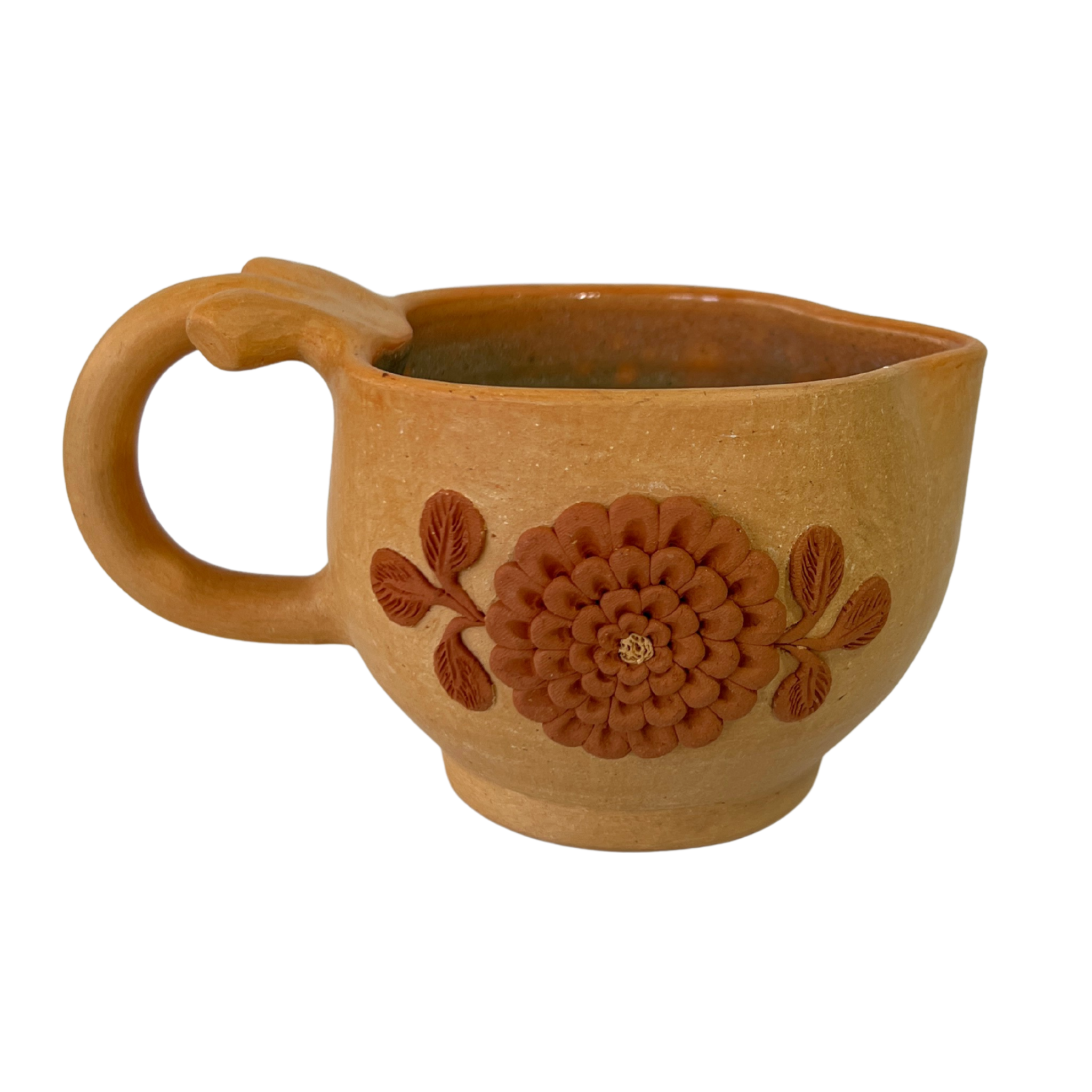 TAZA CORAZON BARRO BORDADO BLANCO CON ROJO