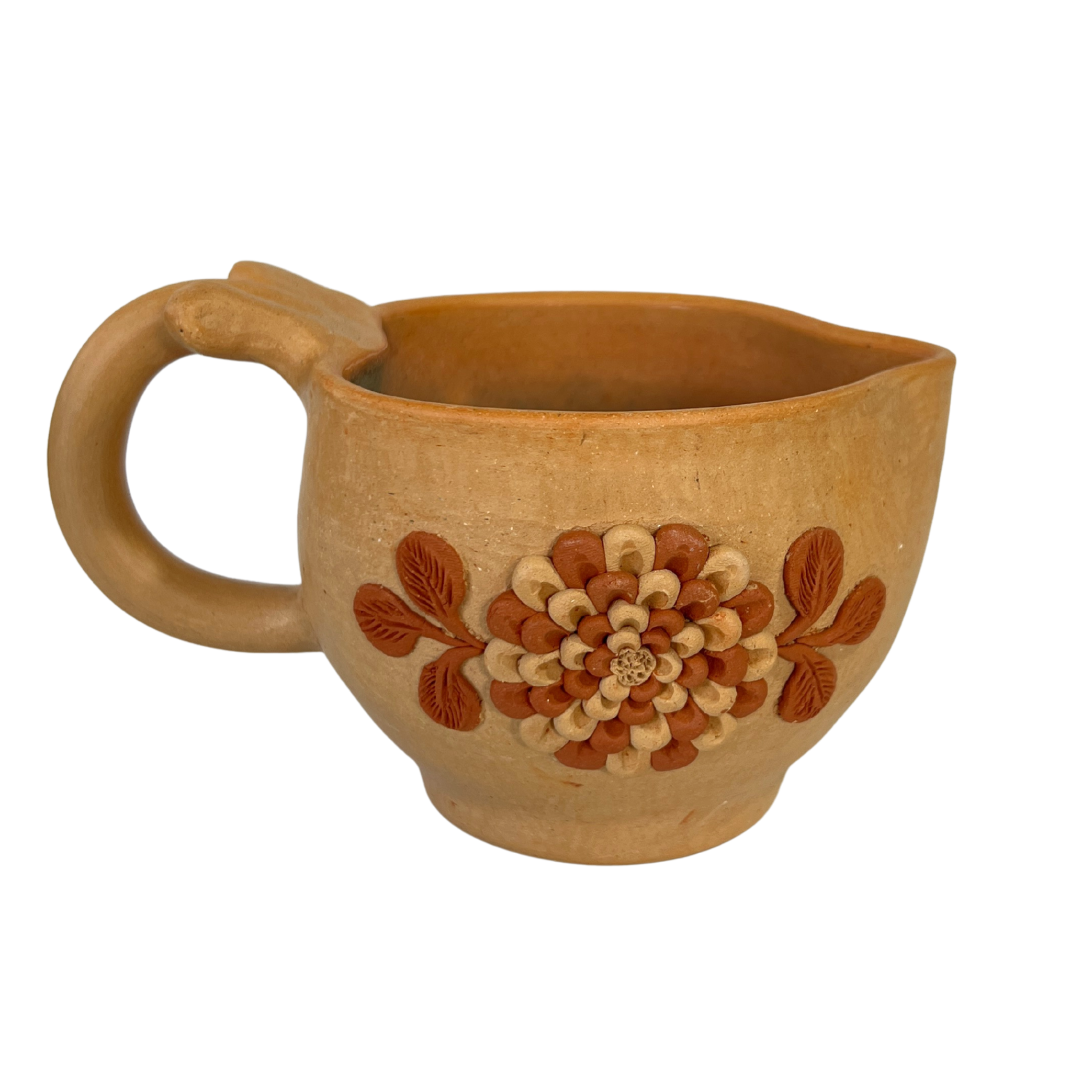TAZA CORAZON BARRO BORDADO BLANCO Y ROJO