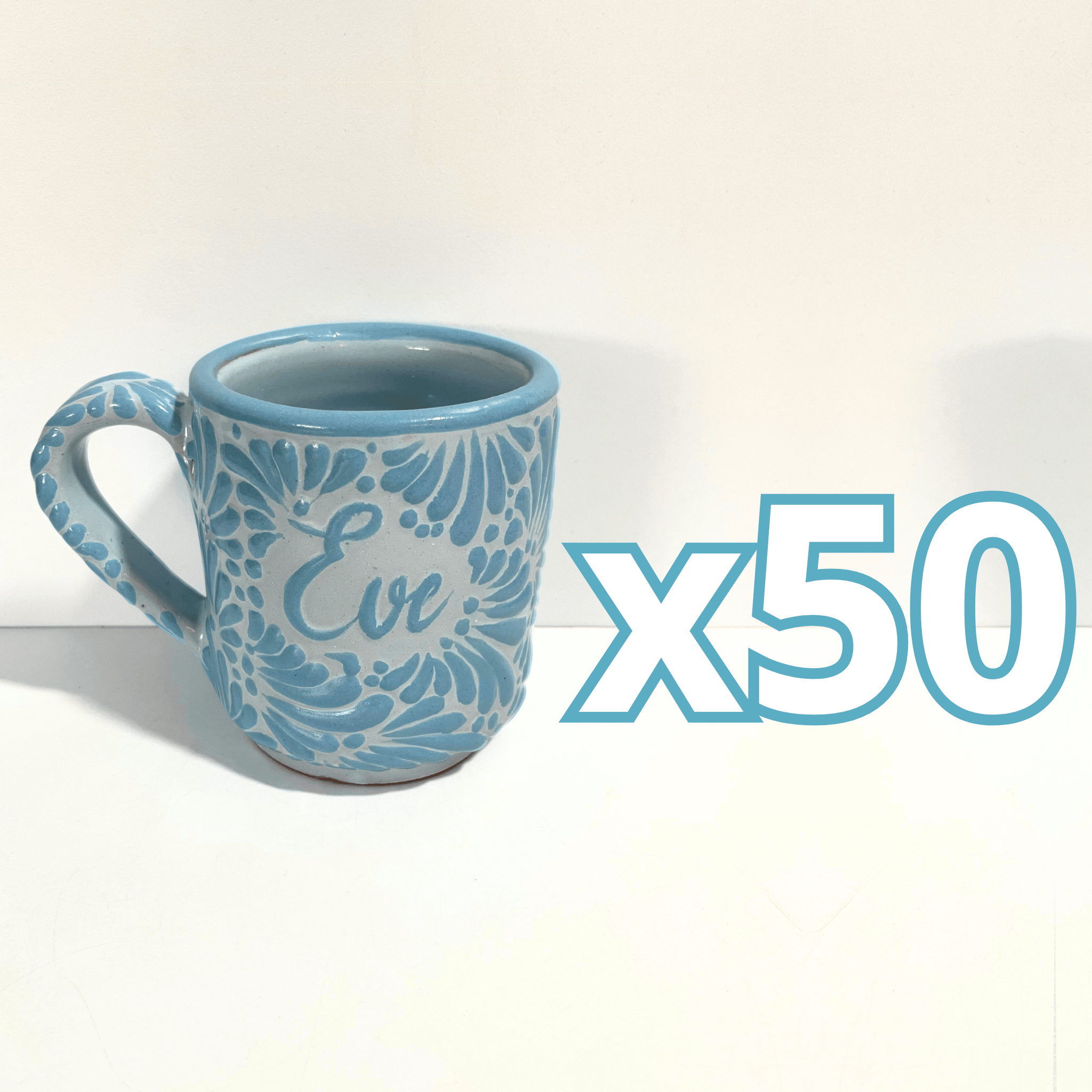 TAZA RECTA ESTANDAR PERSONALIZADA FONDO BABY BLUE MIK AZUL PASTEL NOMBRE