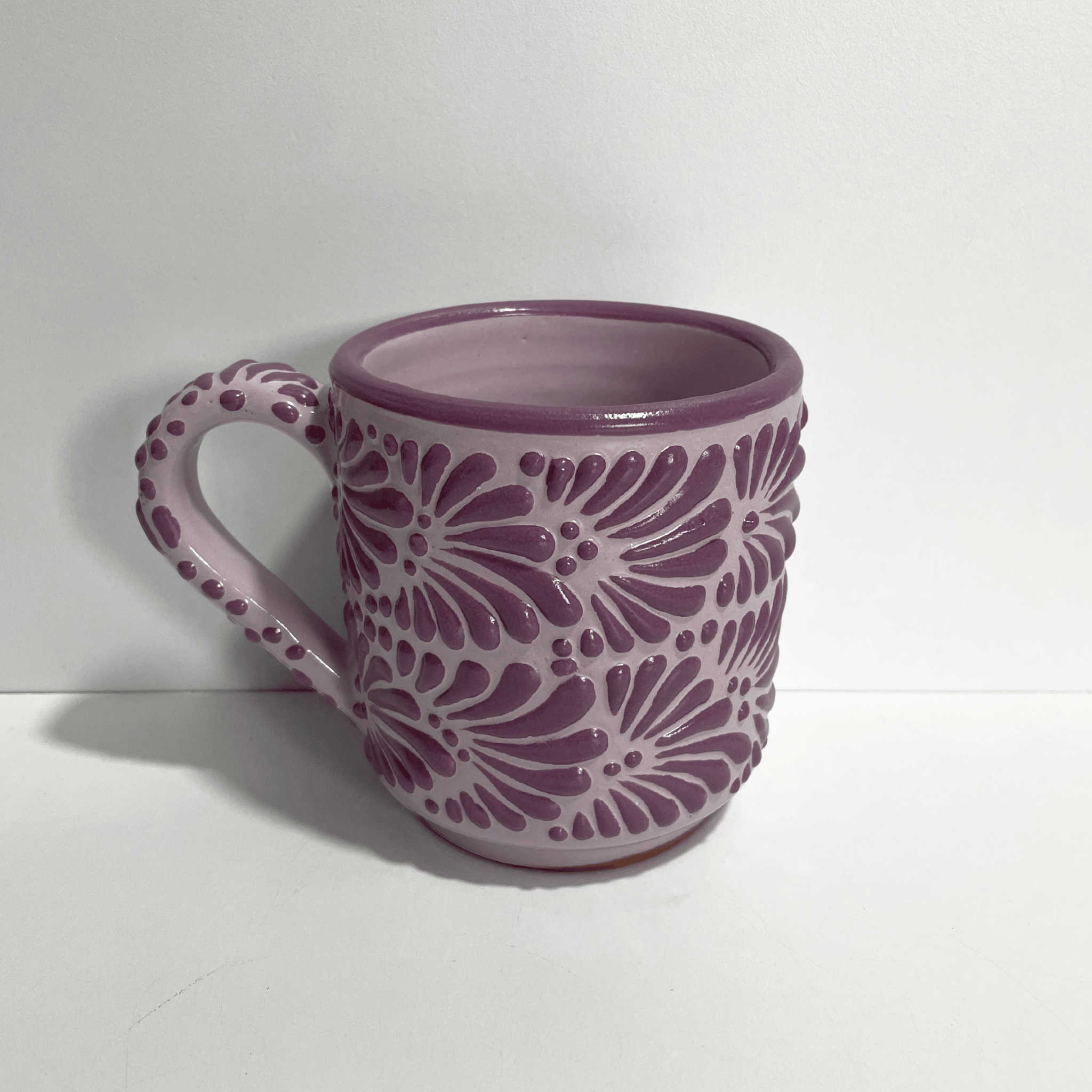TAZA RECTA ESTANDAR FONDO LILA MIK MORADO