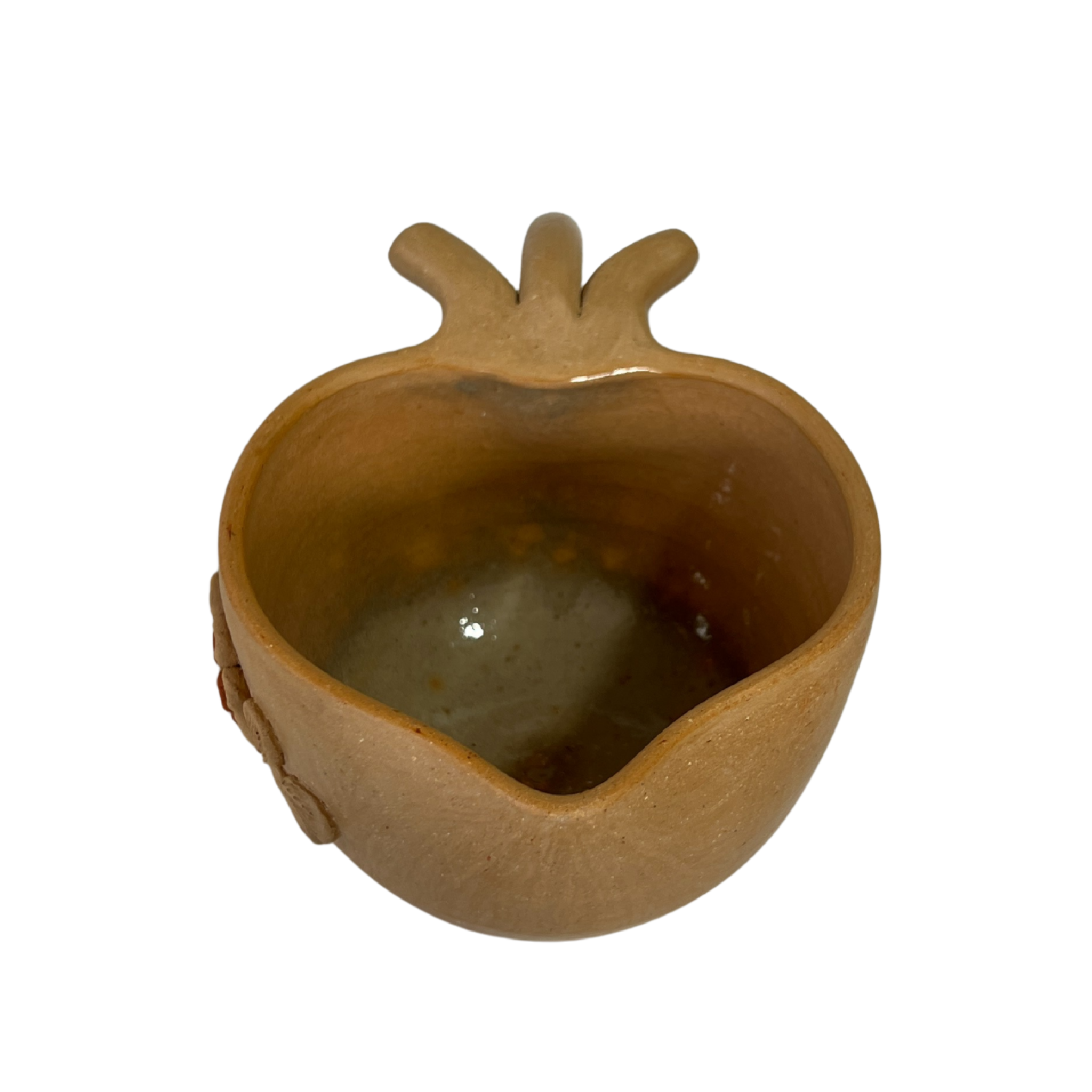 TAZA CORAZON BARRO BLANCO CON ROJO BORDADO