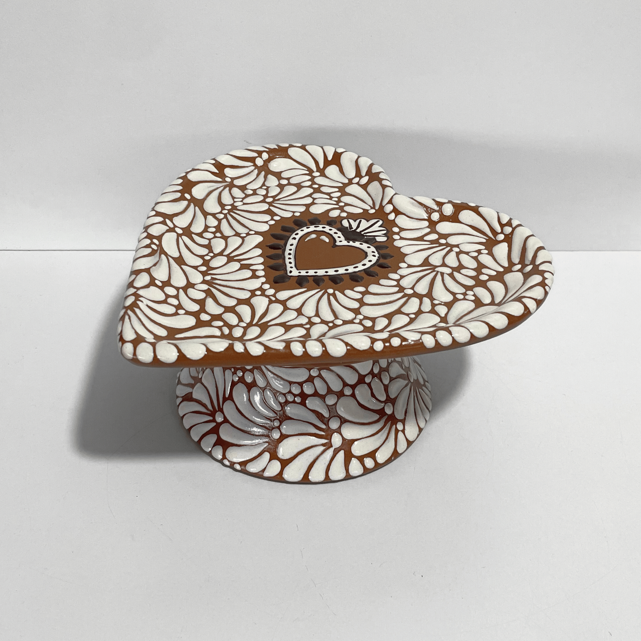 BASE PARA PASTEL FORMA DE CORAZON CHICA FONDO CAFE MIK BLANCO SAGRADO CORAZON CAFE