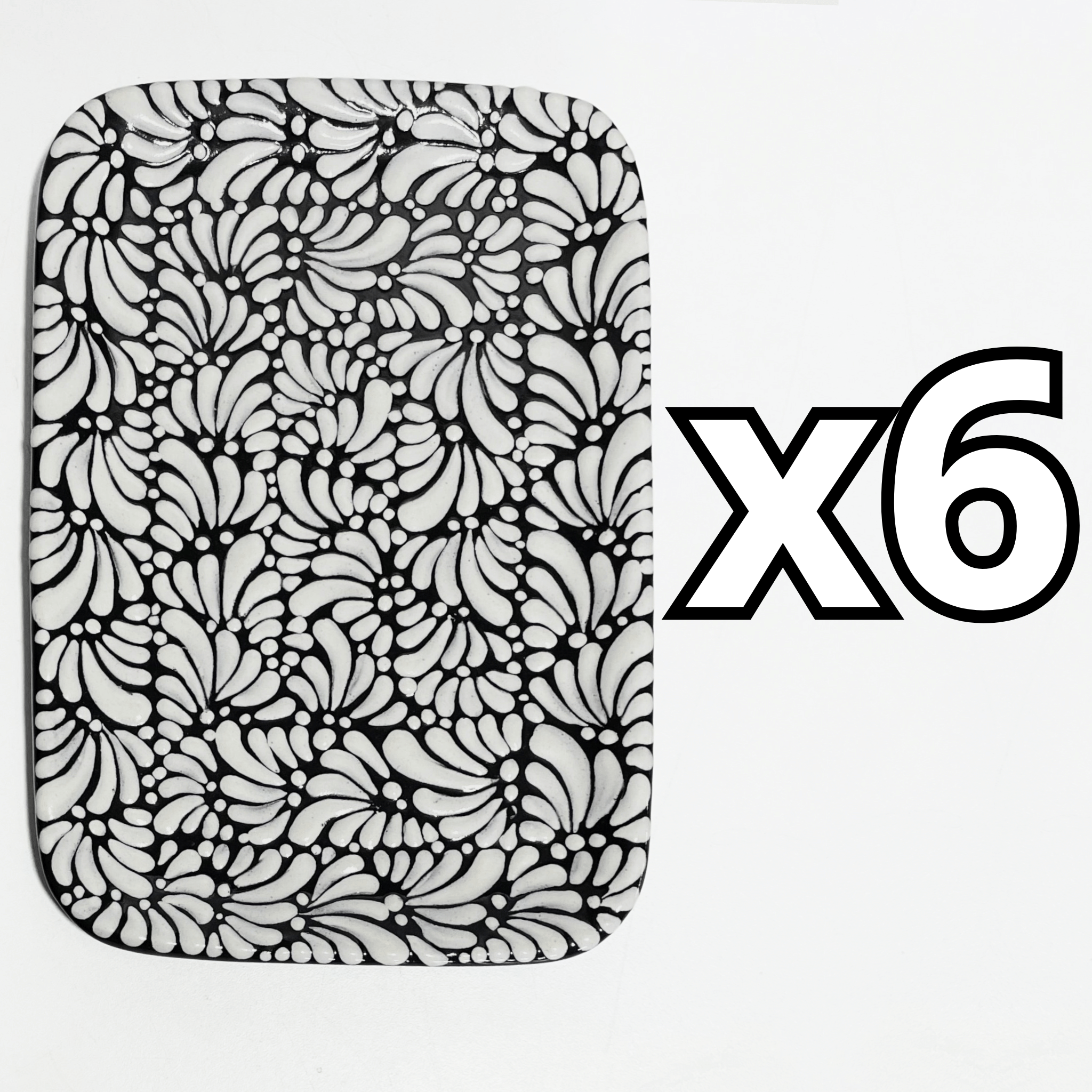 CHAROLA RECTANGULAR PLANA FONDO NEGRO MIK BLANCO