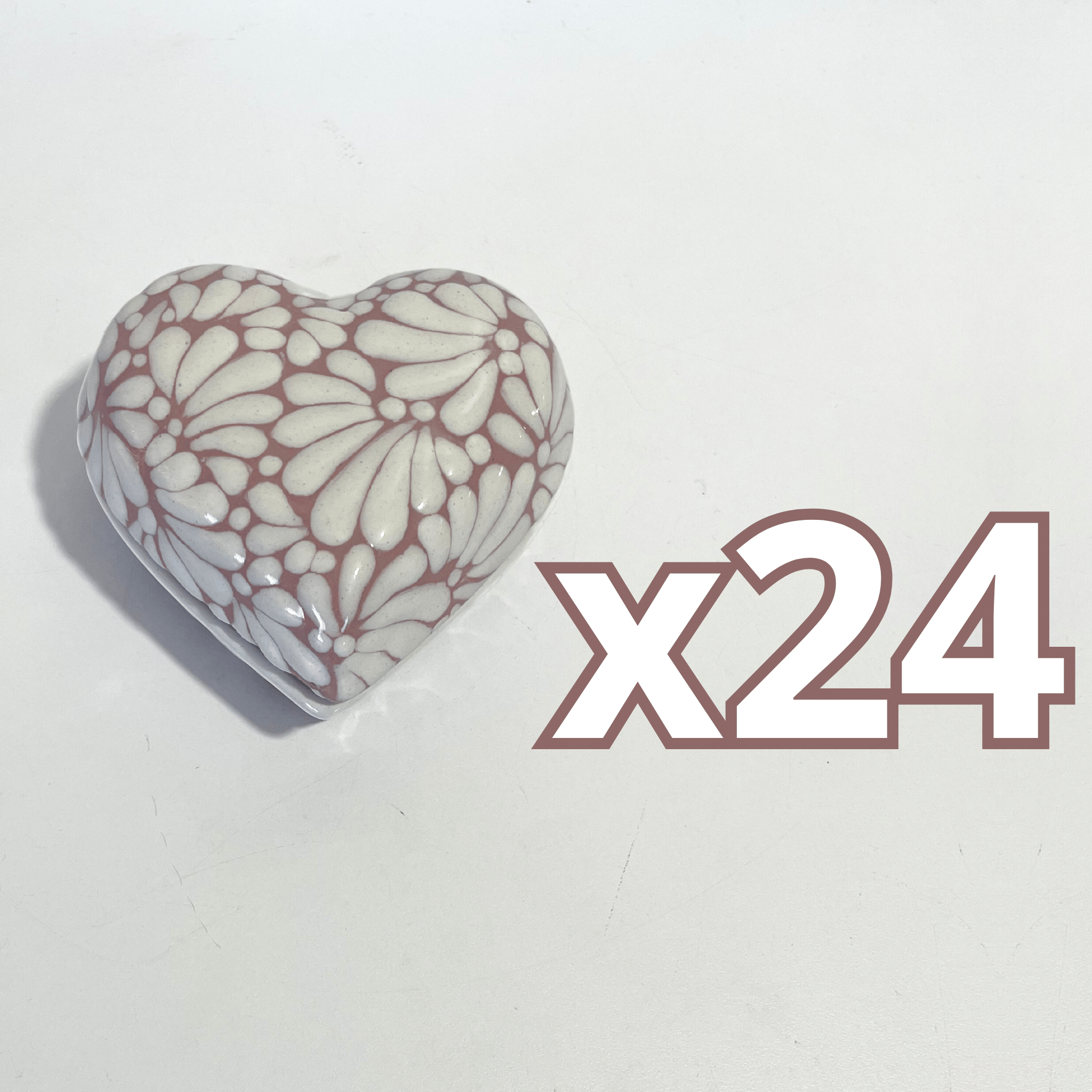 ALHAJERO GRANDE FORMA DE CORAZON FONDO ROSA MIK BLANCO