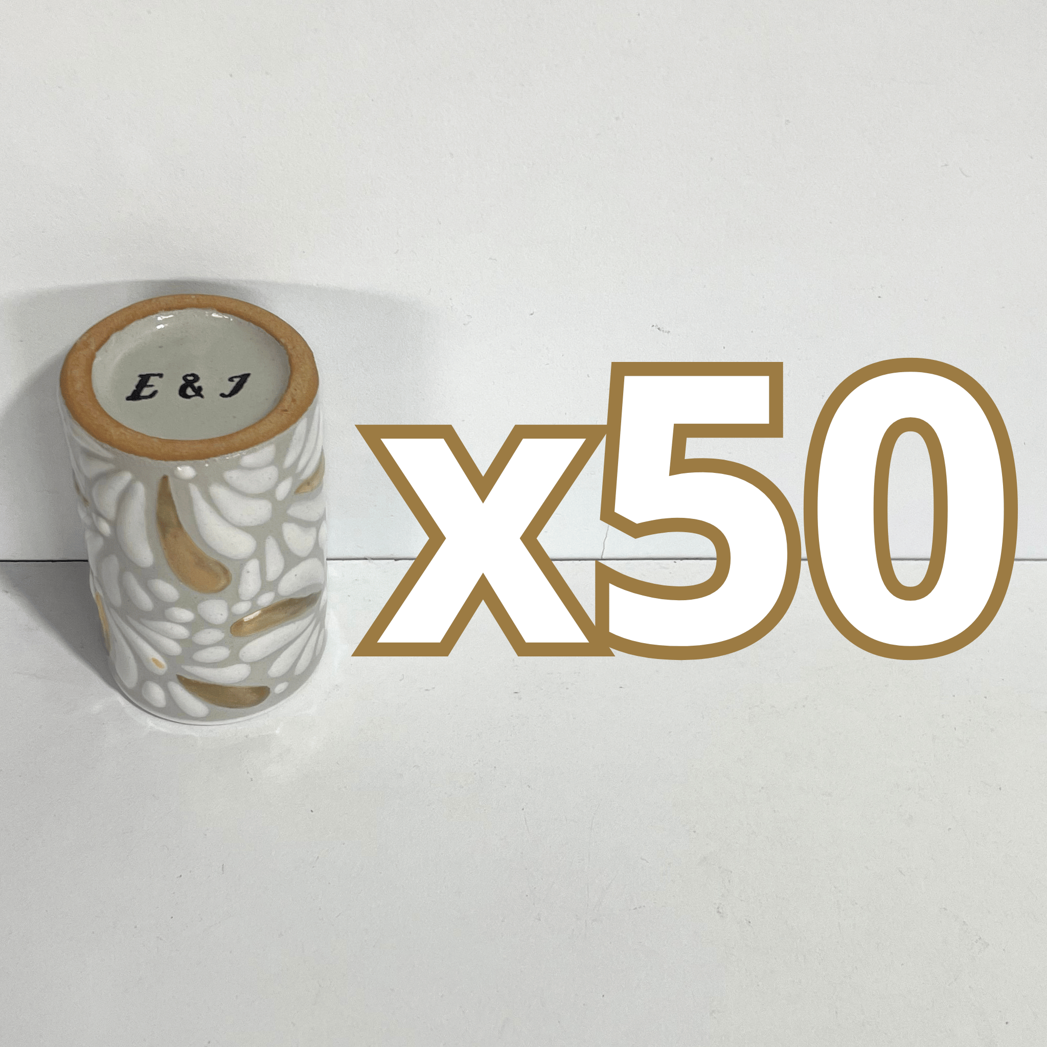 TEQUILERO DESTELLOS DE ORO PERSONALIZADO EN LA BASE FONDO TRADICIONAL MIK BLANCO INICIALES