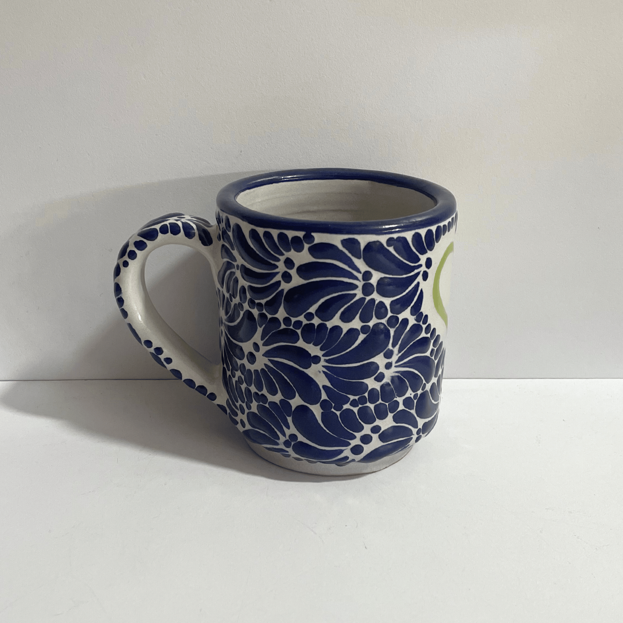 TAZA RECTA ESTANDAR FONDO TRADICIONAL MIK AZUL COBALTO TREBOL CORAZON