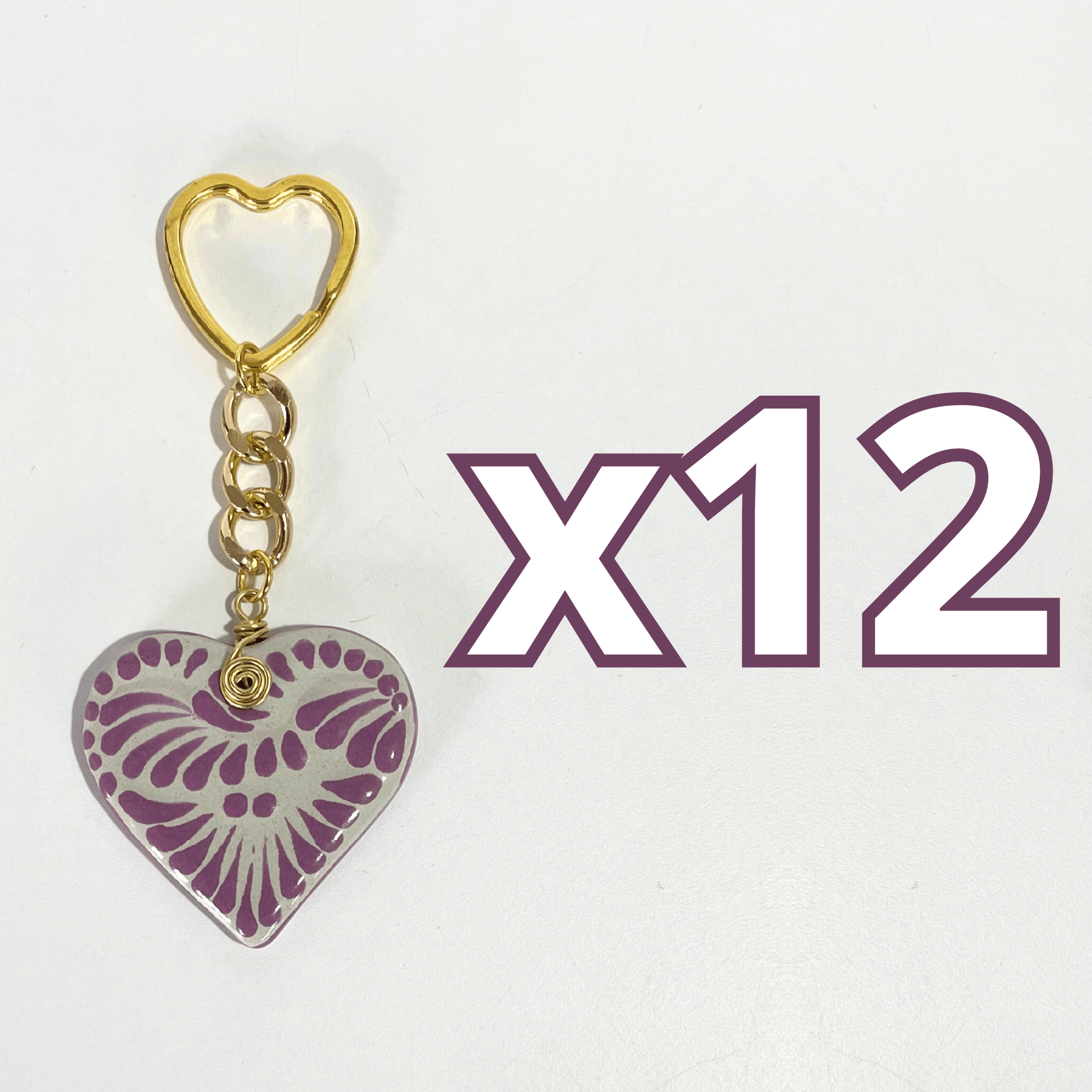 LLAVERO CORAZON PLANO CERRADO FONDO TRADICIONAL DECORADO MORADO