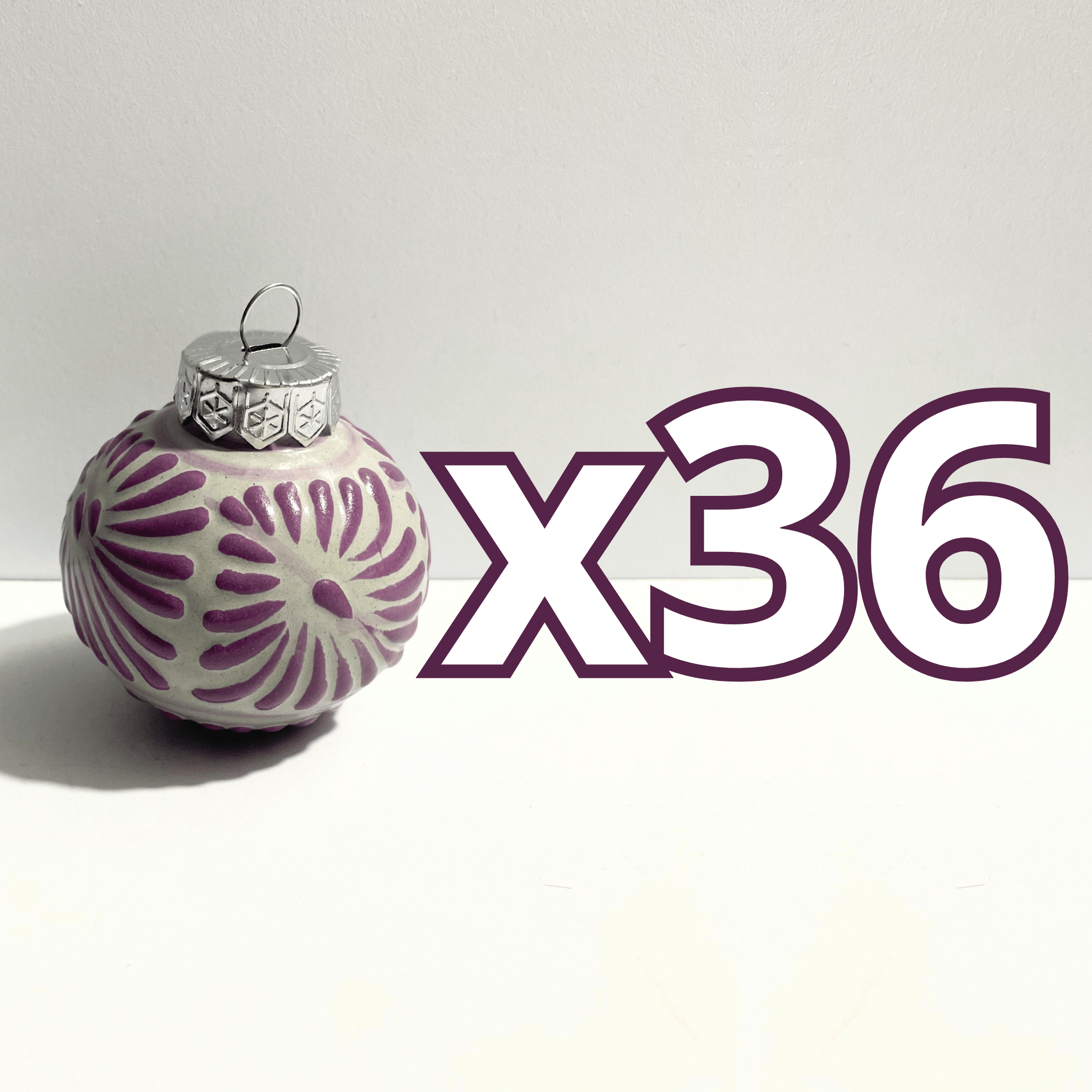 ESFERA NAVIDEÑA FONDO TRADICIONAL CENEFA MORADO