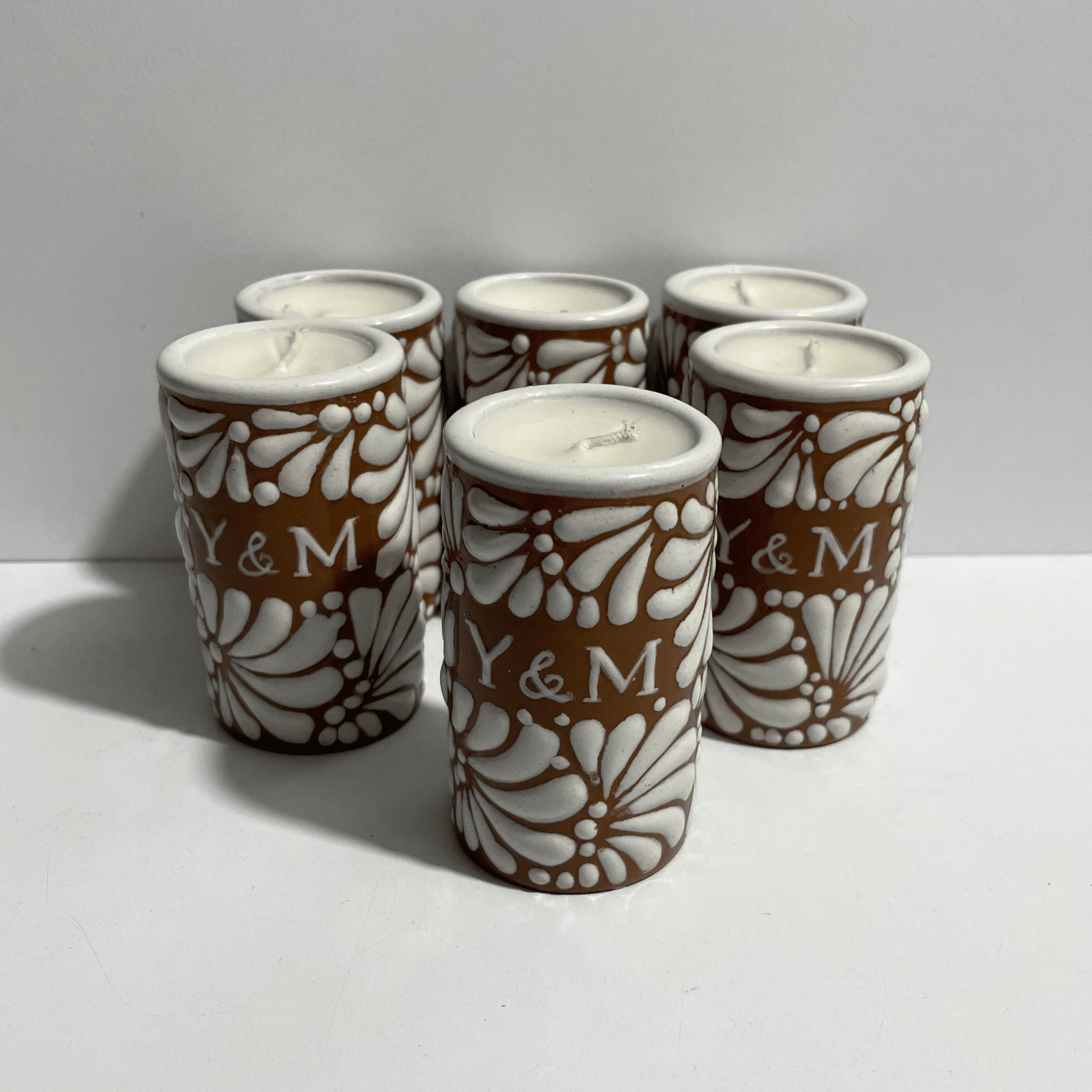 TEQUIVELA PERSONALIZADA FONDO CAFE MIK BLANCO INICIALES