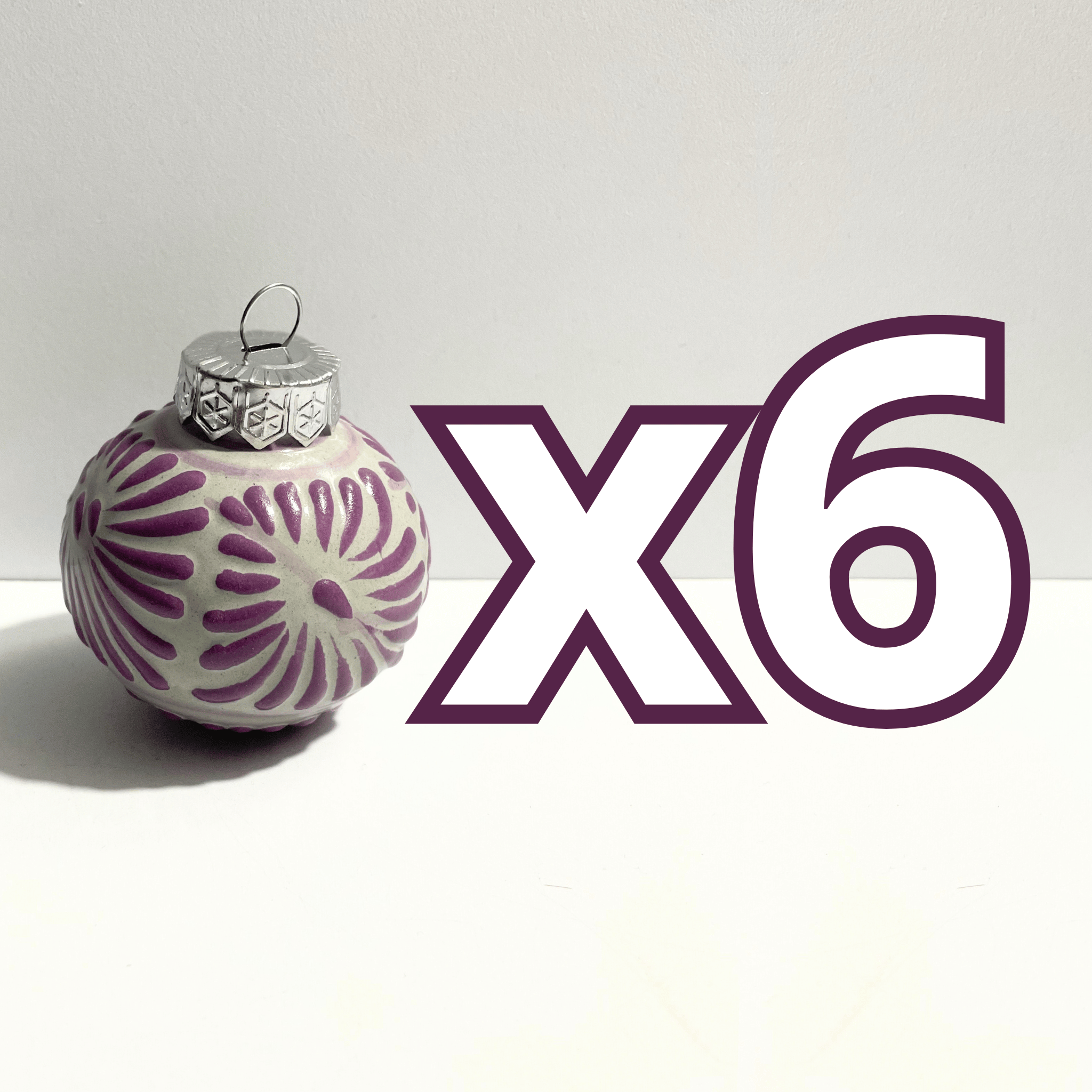 ESFERA NAVIDEÑA FONDO TRADICIONAL CENEFA MORADO
