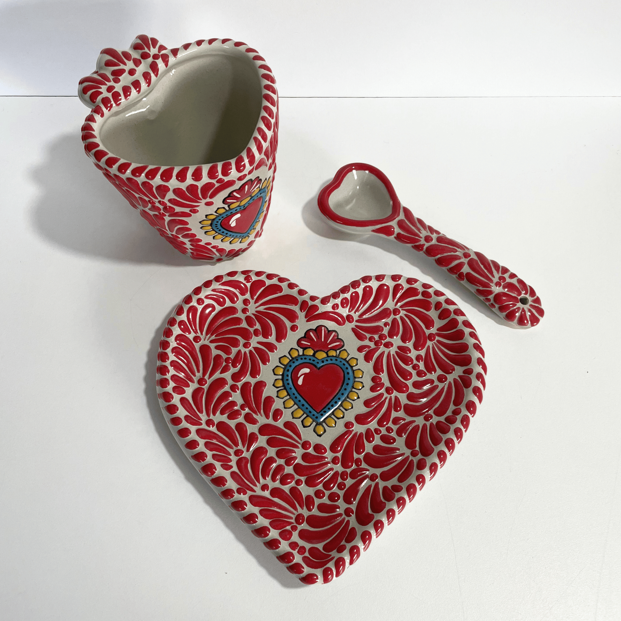 SET 3 PIEZAS FORMA CORAZON FONDO TRADICIONAL MIK ROJO SAGRADO CORAZON