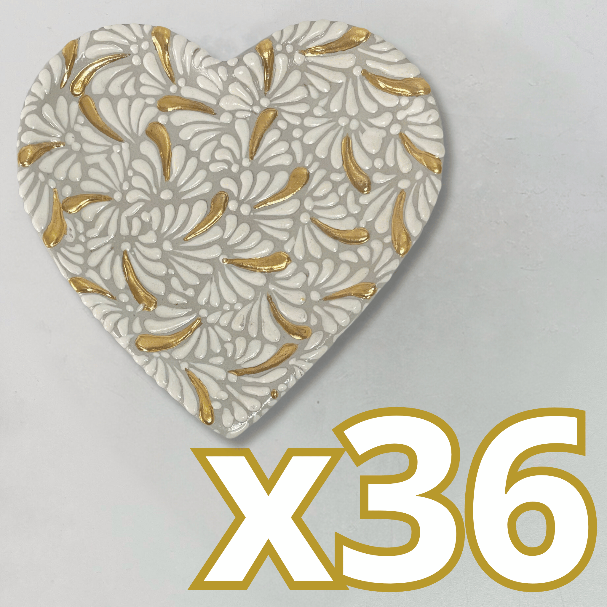 PLATO DE CORAZON 16 CM FONDO BLANCO MIK BLANCO DESTELLOS DE ORO