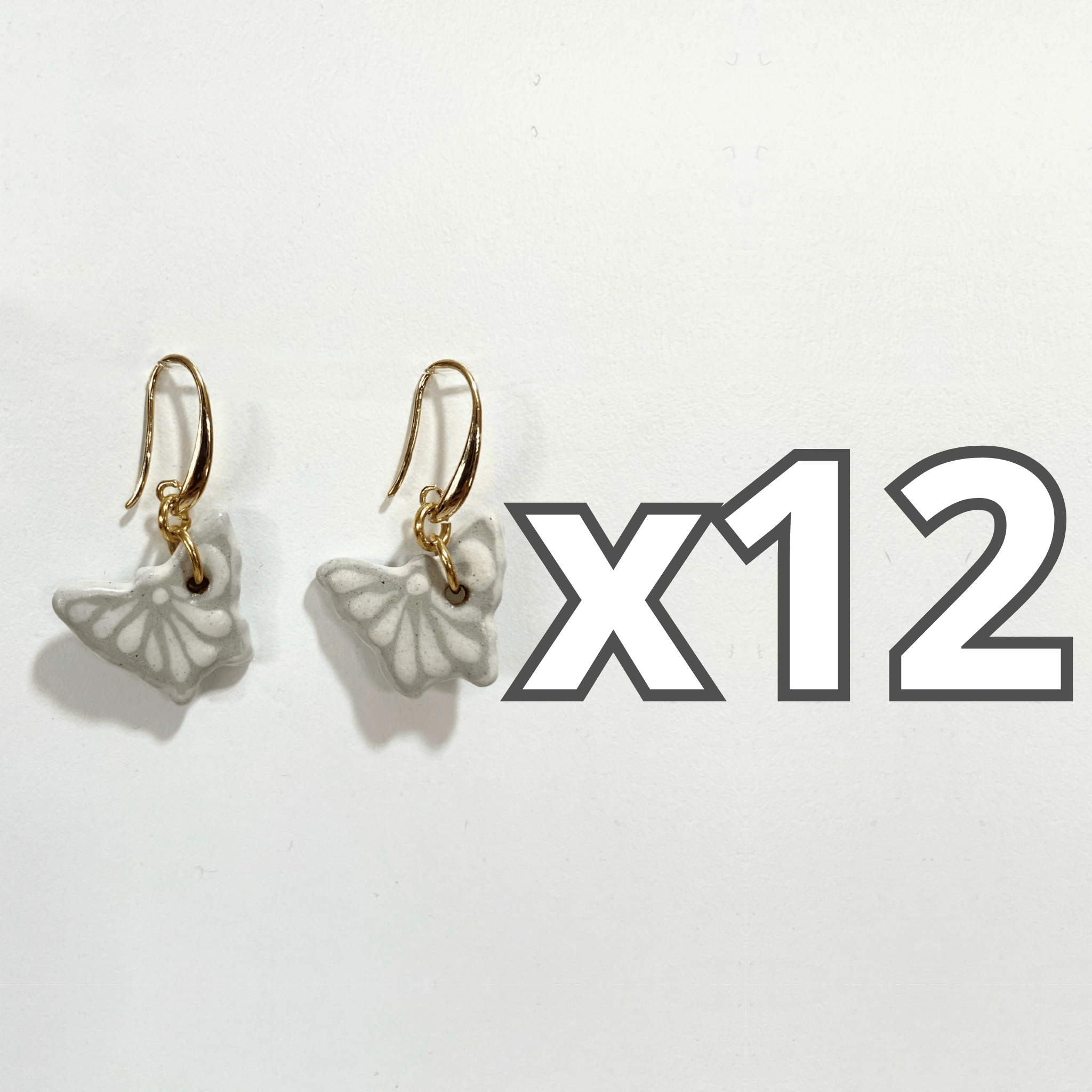 ARETES MARIPOSA FONDO TRADICIONAL DECORADO BLANCO