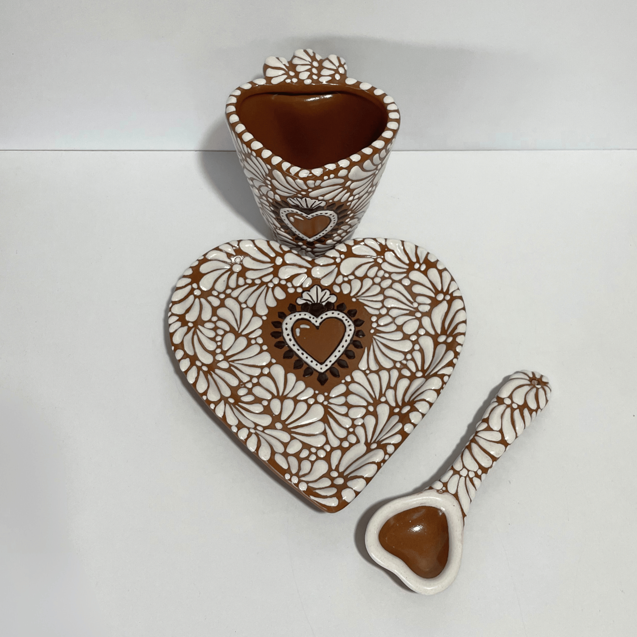 SET 3 PIEZAS FORMA CORAZON FONDO CAFE MIK BLANCO SAGRADO CORAZON CAFE