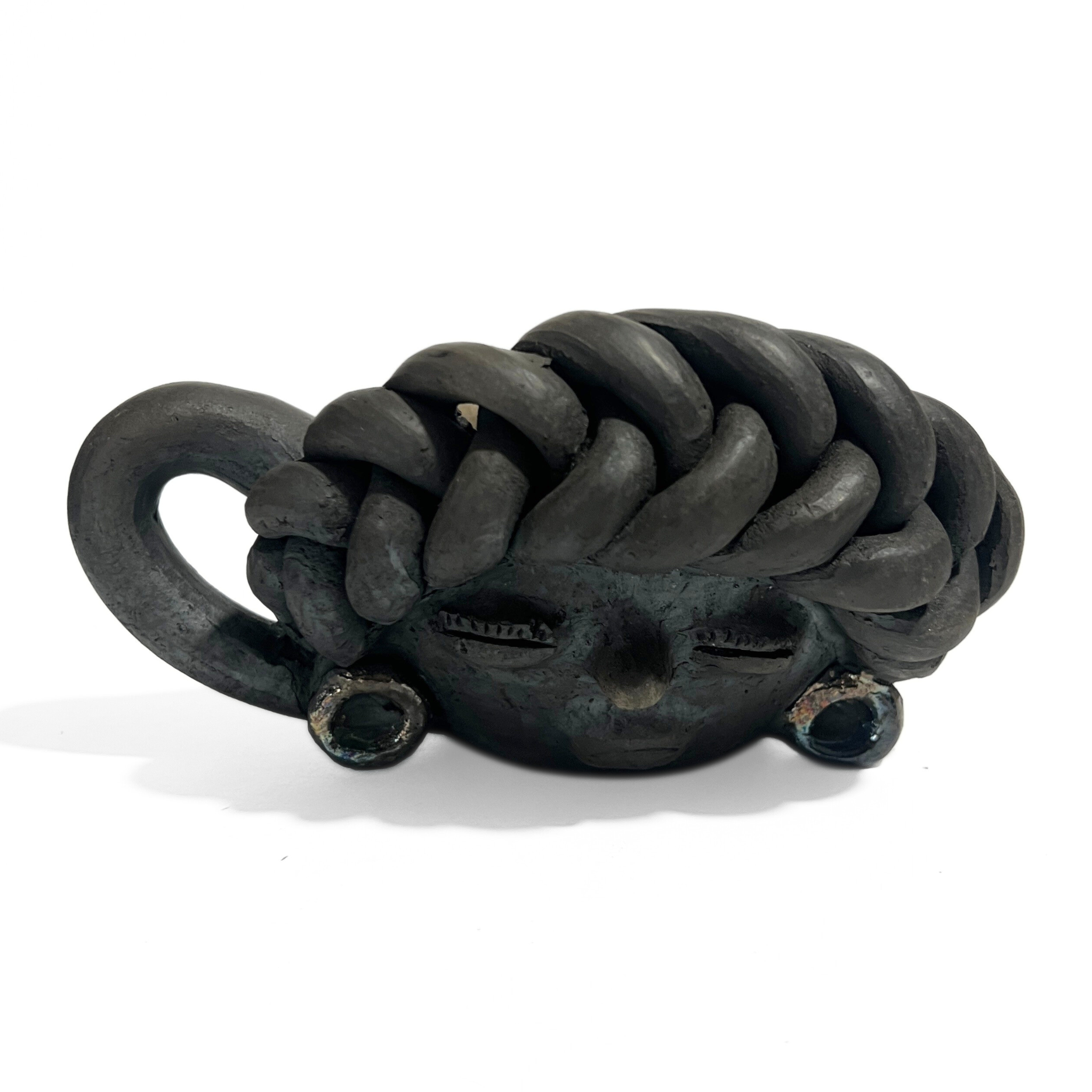 TAZA CARITA BARRO AHUMADO TRENZA