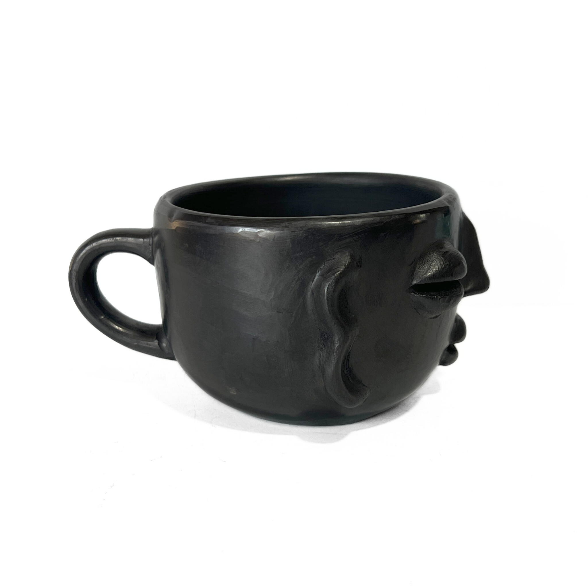 TAZA CARITA CON OREJAS BARRO NEGRO