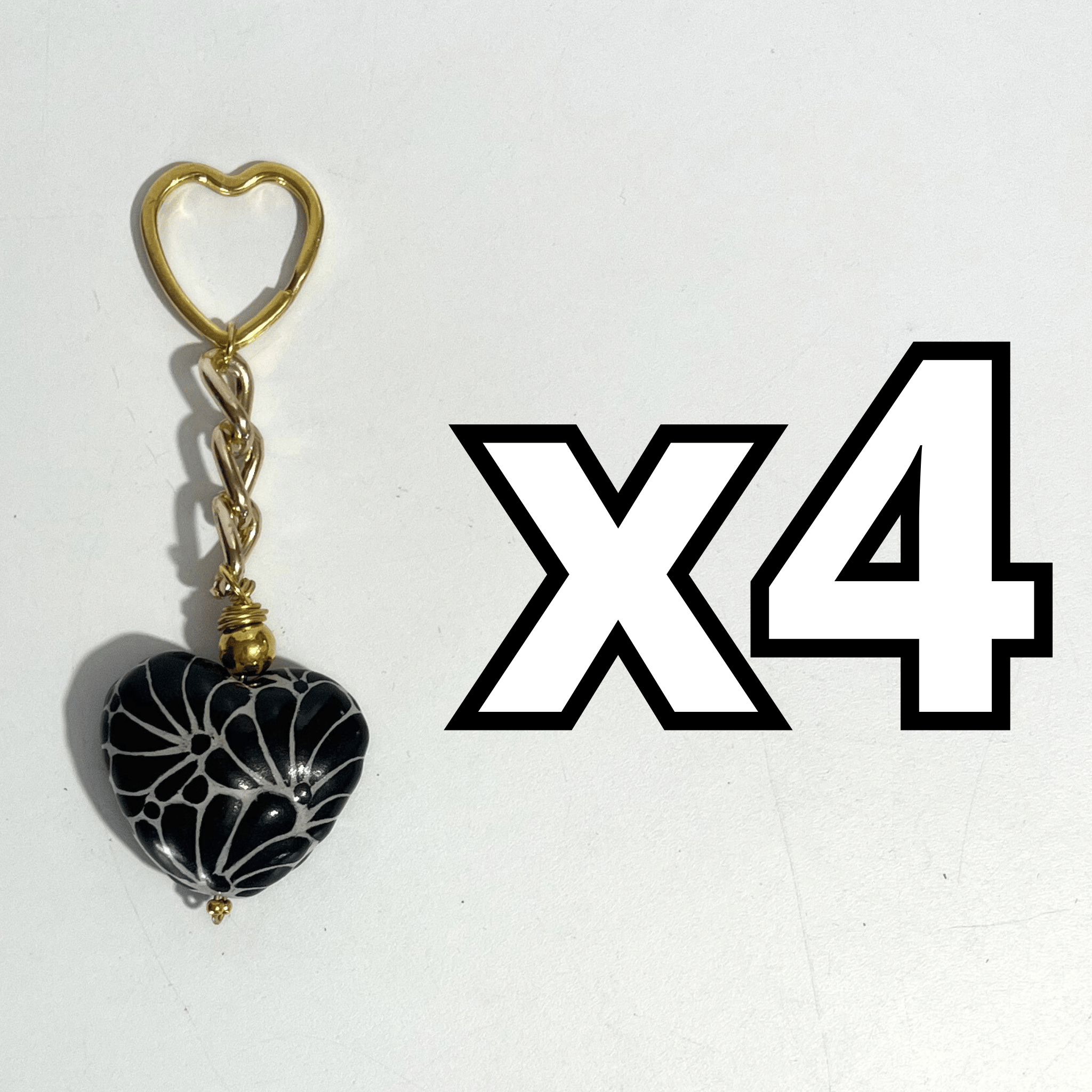 LLAVERO CORAZON INFLADO FONDO TRADICIONAL MIK NEGRO