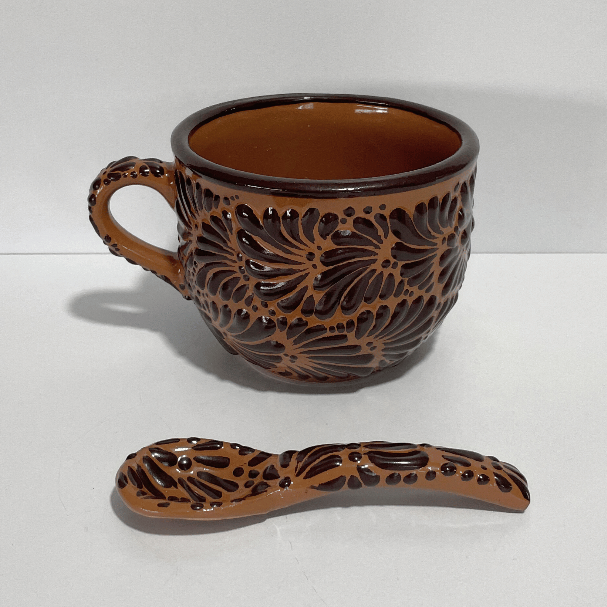 TAZA JUMBO CON CUCHARA FONDO CAFE MIK CAFE CHOCOLATE
