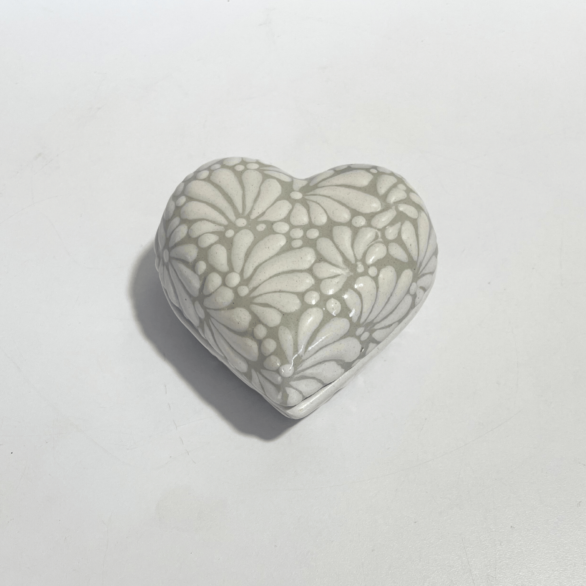 ALHAJERO GRANDE FORMA DE CORAZON FONDO TRADICIONAL MIK BLANCO