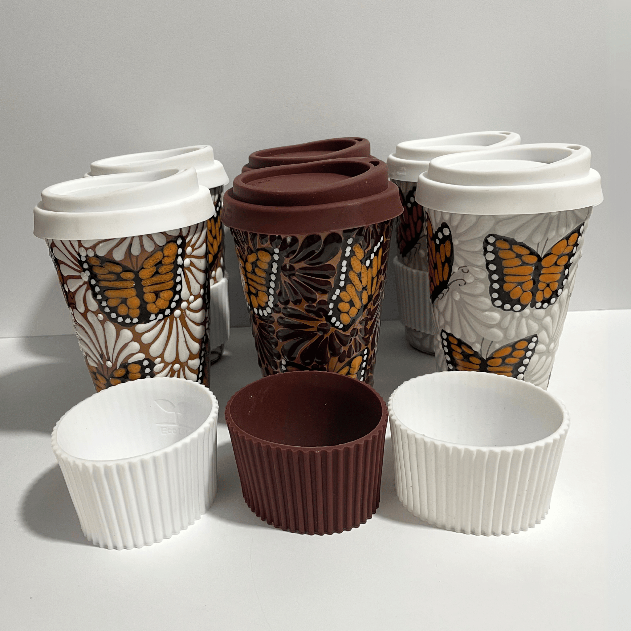 PAQUETE TERMO 15 CM SIN ASA MARIPOSAS BLANCO Y CAFE