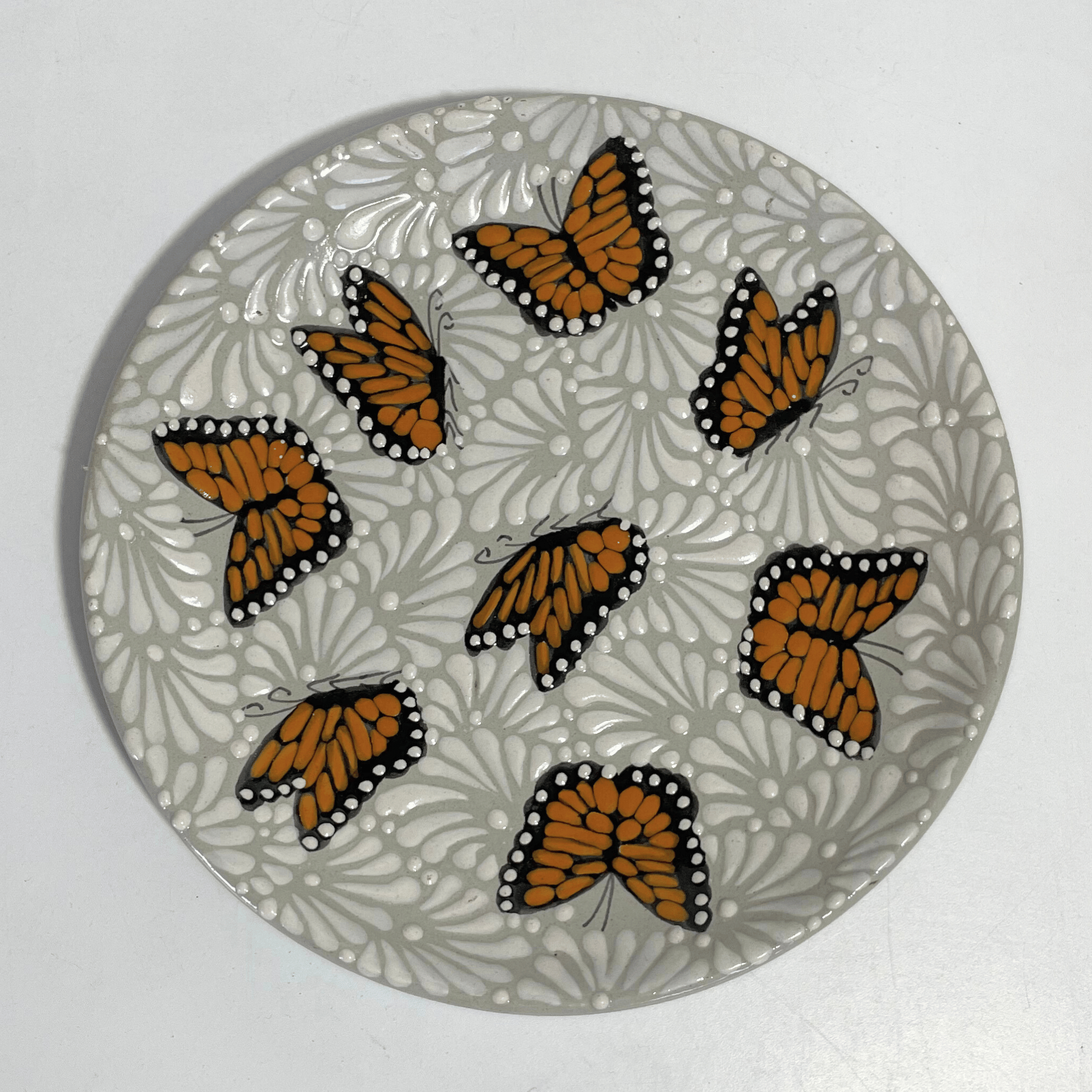 PLATO PLANO FONDO TRADICIONAL MIK BLANCO MARIPOSAS