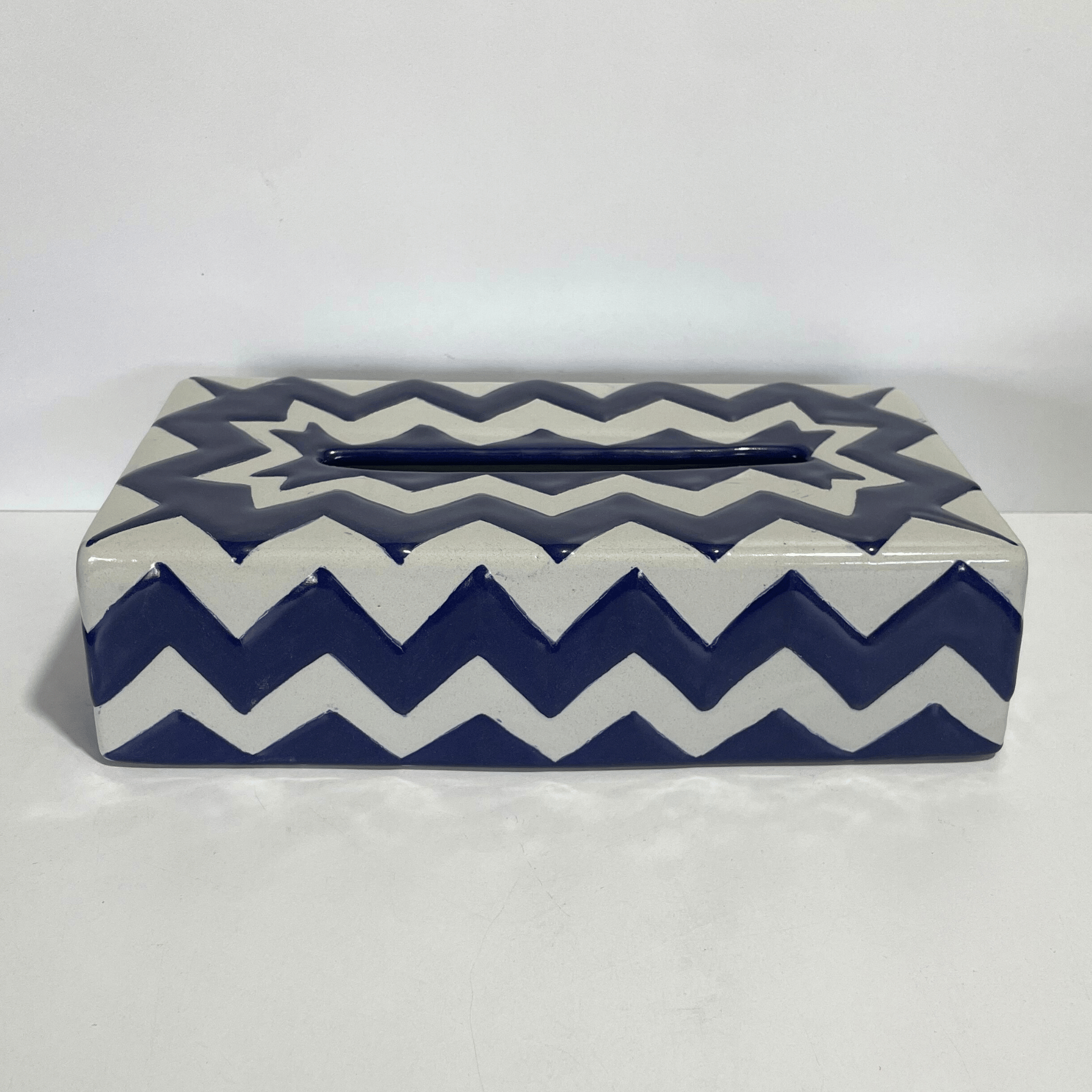 PORTA PAÑUELOS RECTANGULAR FONDO TRADICIONAL DECORADO ZIGZAG AZUL COBALTO