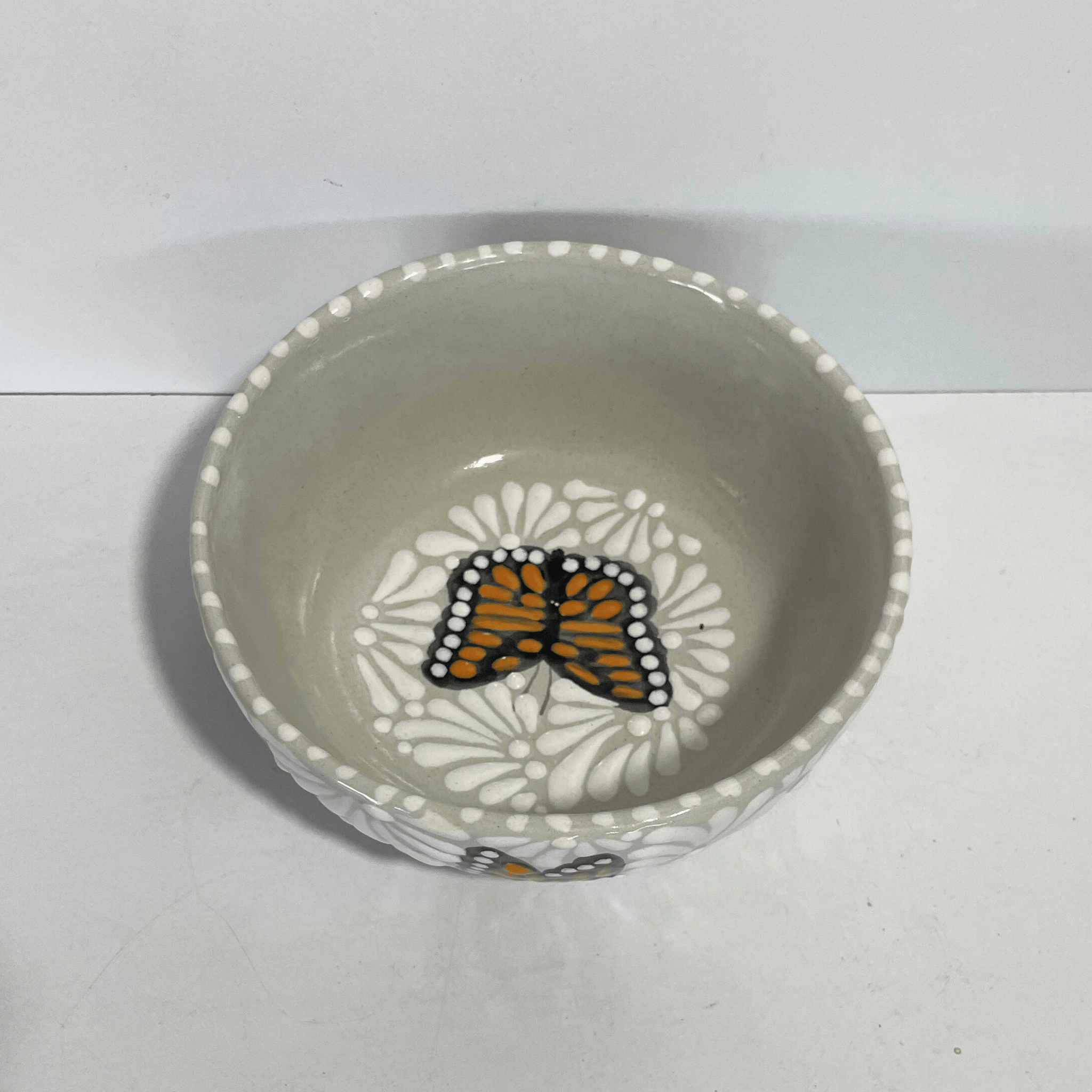TAZON 15 CM FONDO TRADICIONAL MIK BLANCO MARIPOSAS