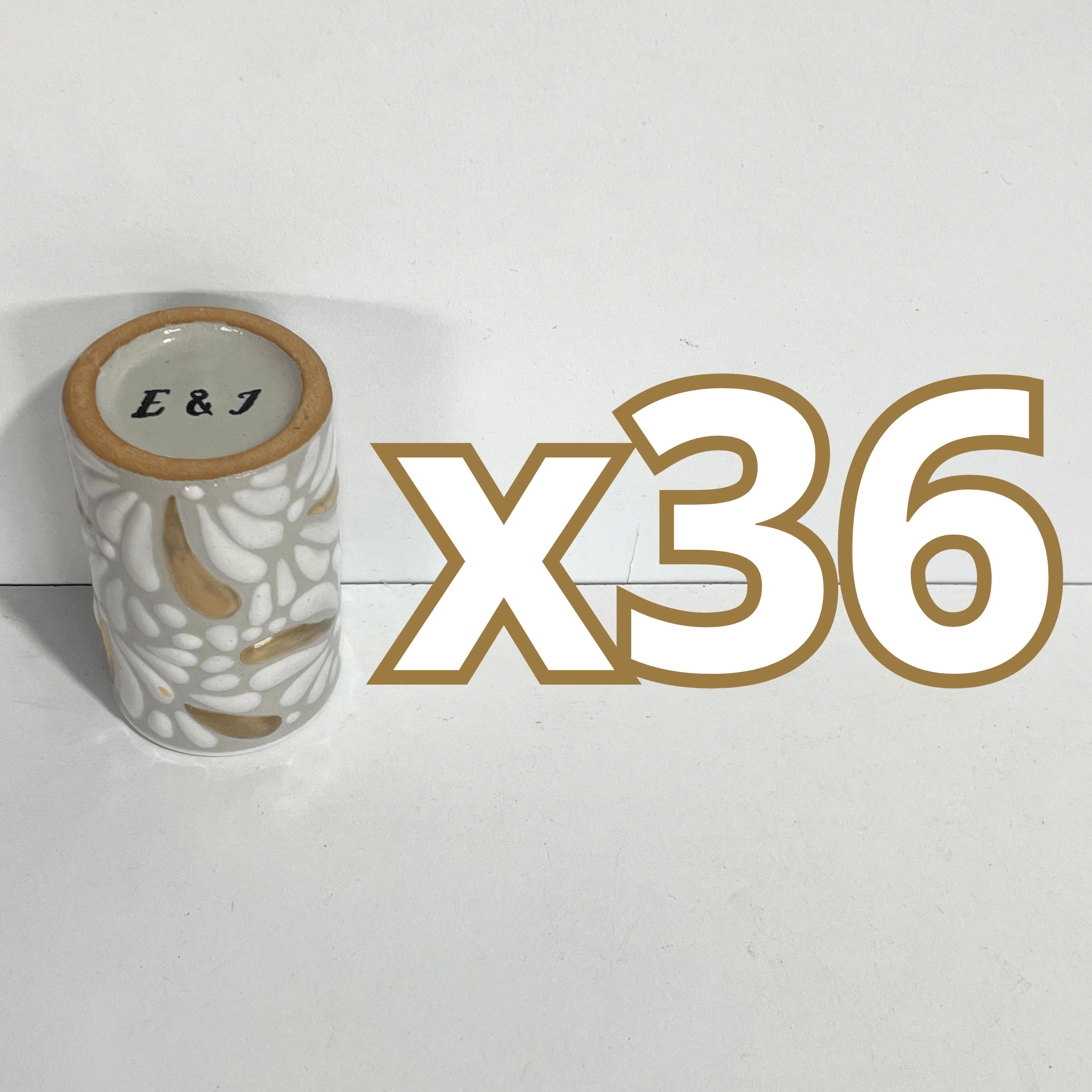 TEQUILERO DESTELLOS DE ORO PERSONALIZADO EN LA BASE FONDO TRADICIONAL MIK BLANCO INICIALES