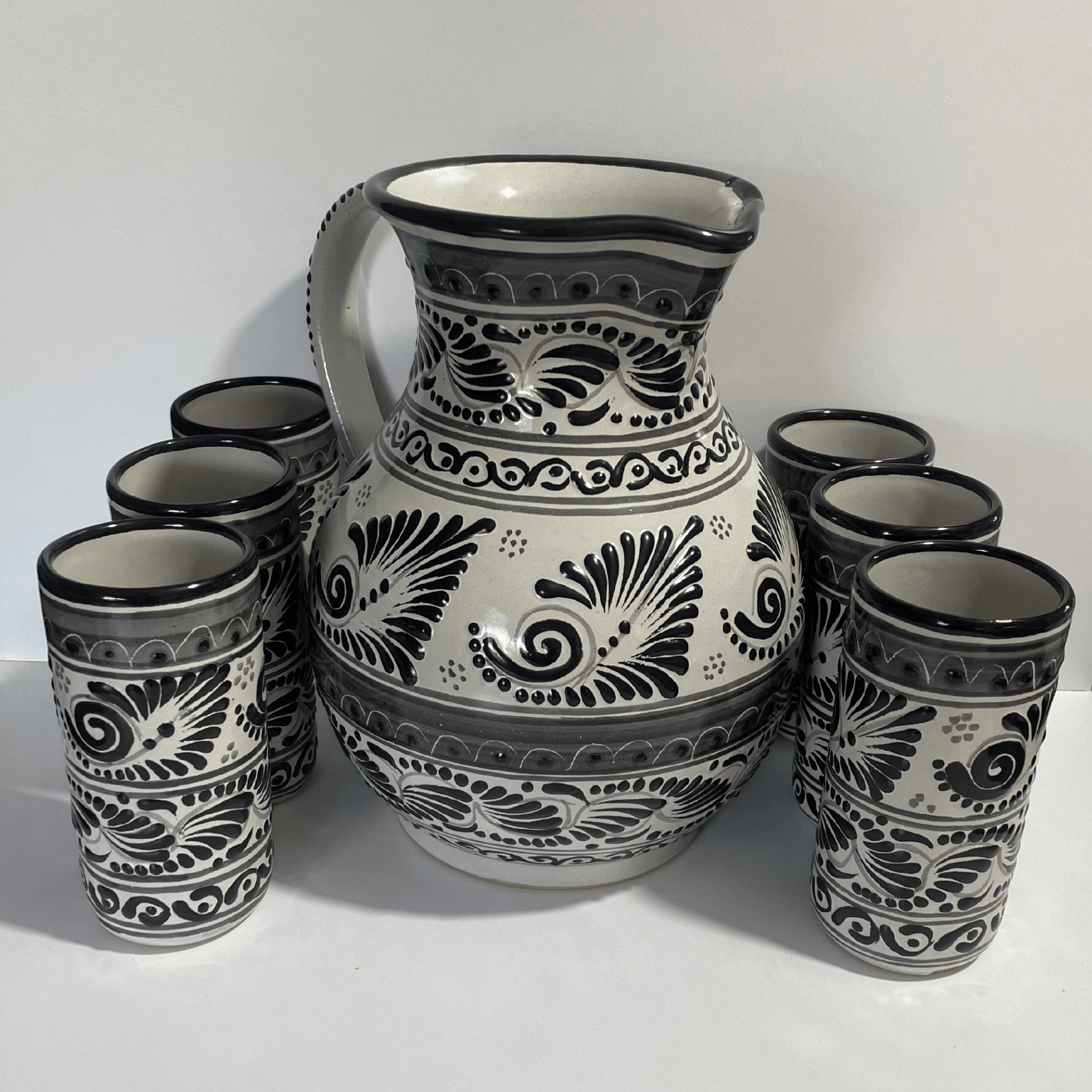 JUEGO DE JARRA CON 6 VASOS FONDO TRADICIONAL CENEFA NEGRO