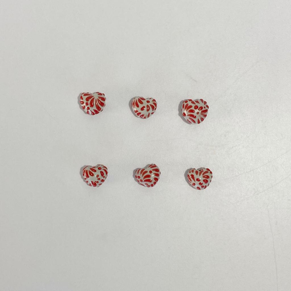 CORAZON TRIDIMENSIONAL INFLADO 1.5 CM FONDO BLANCO DECORADO ROJO