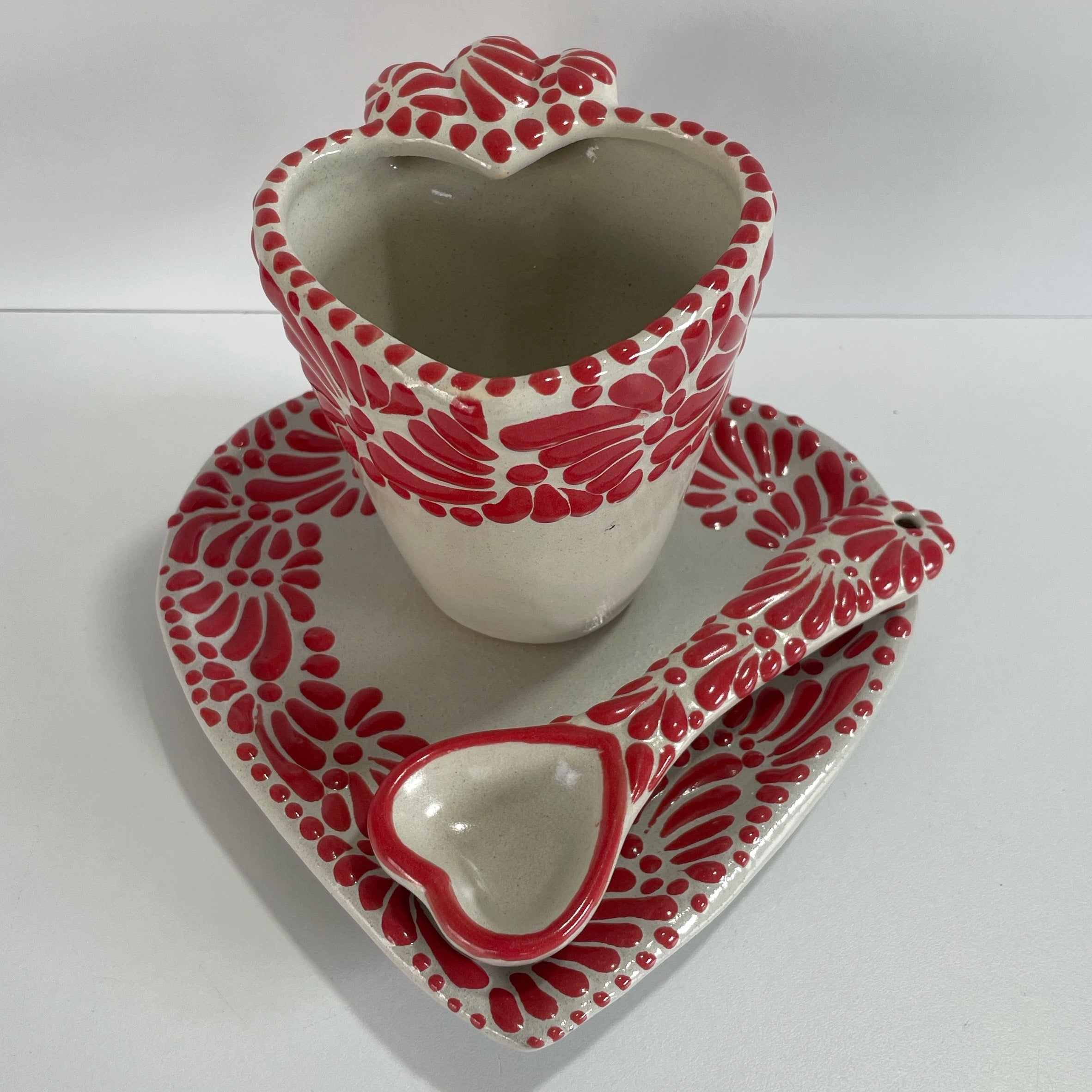 SET 3 PIEZAS FORMA CORAZON CON CUCHARA CORAZON FONDO TRADICIONAL MIK ROJO