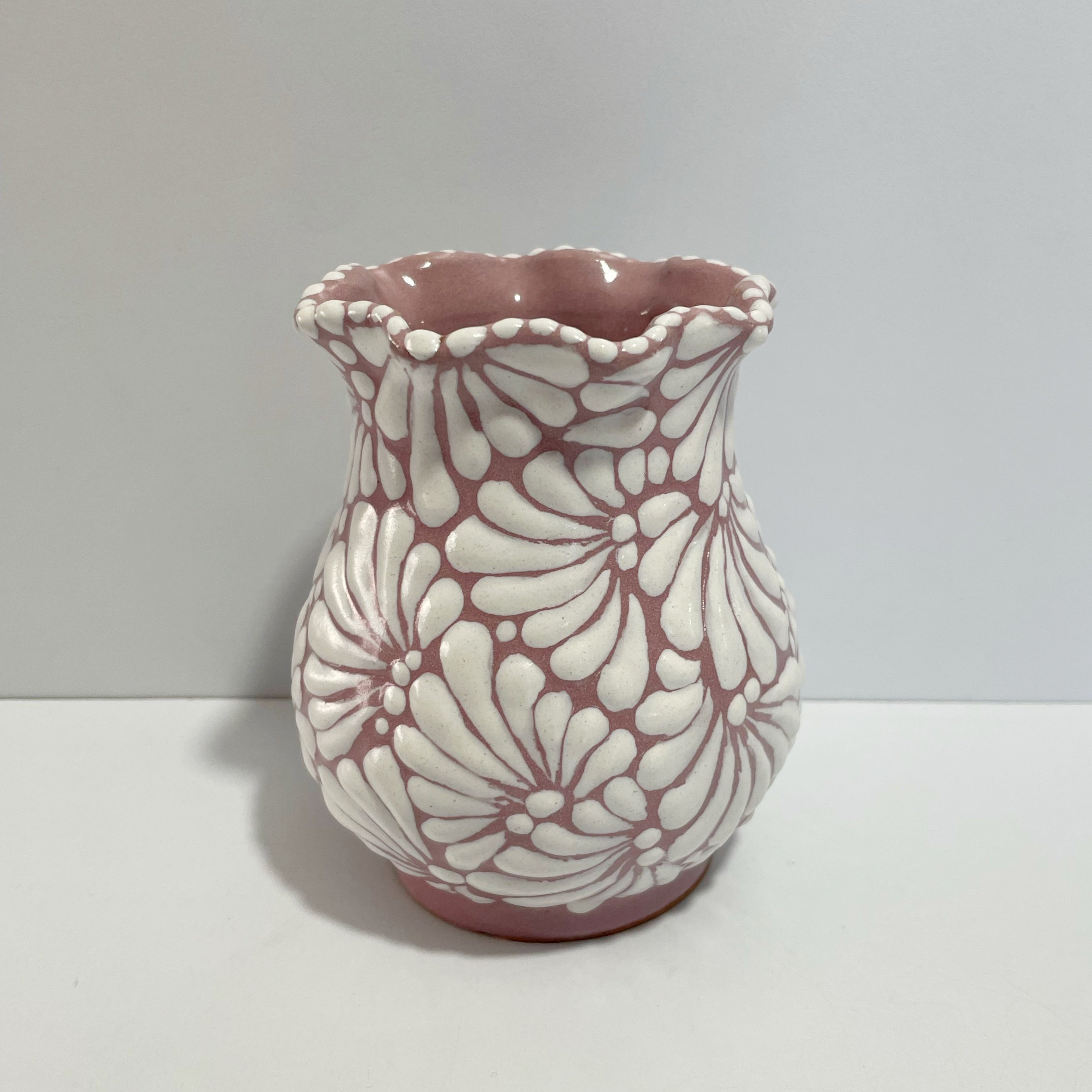 FLORERO ONDAS 12 CM FONDO ROSA MIK BLANCO