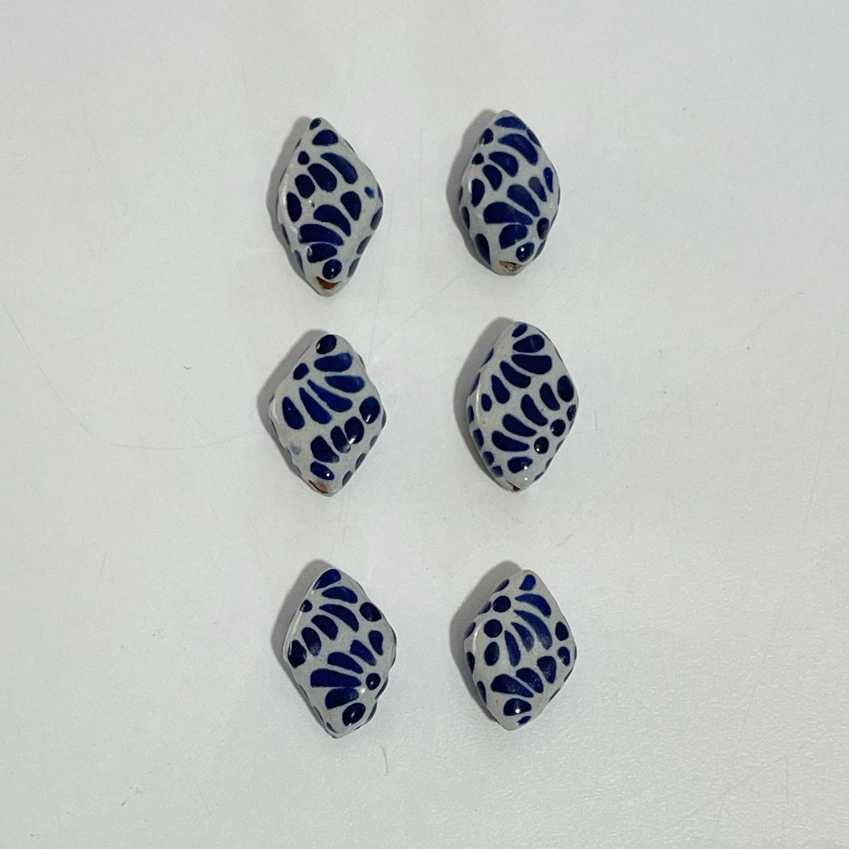 ROMBO PLANO 2 CM FONDO BLANCO MIK AZUL COBALTO