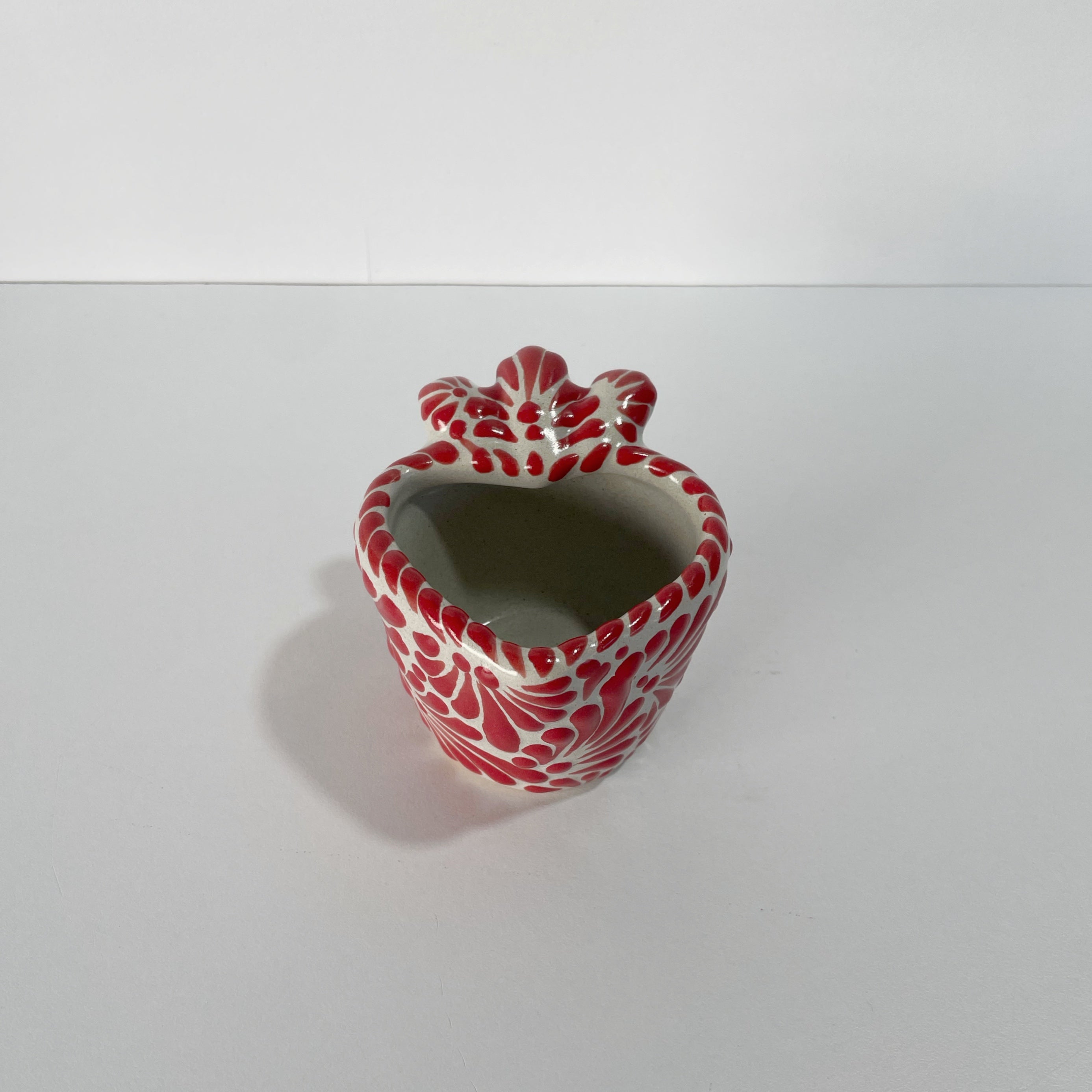 MEZCALERO EN FORMA CORAZON FONDO BLANCO MIK ROJO
