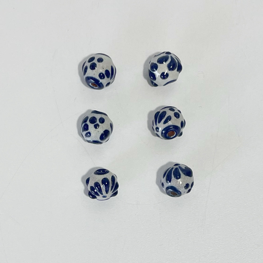 ESFERA 9 MM FONDO BLANCO DECORADO AZUL COBALTO