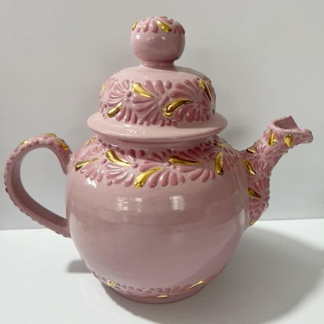 CAFETERA FONDO ROSA DECORADO ROSA DESTELLOS DE ORO – Talavera Salazar