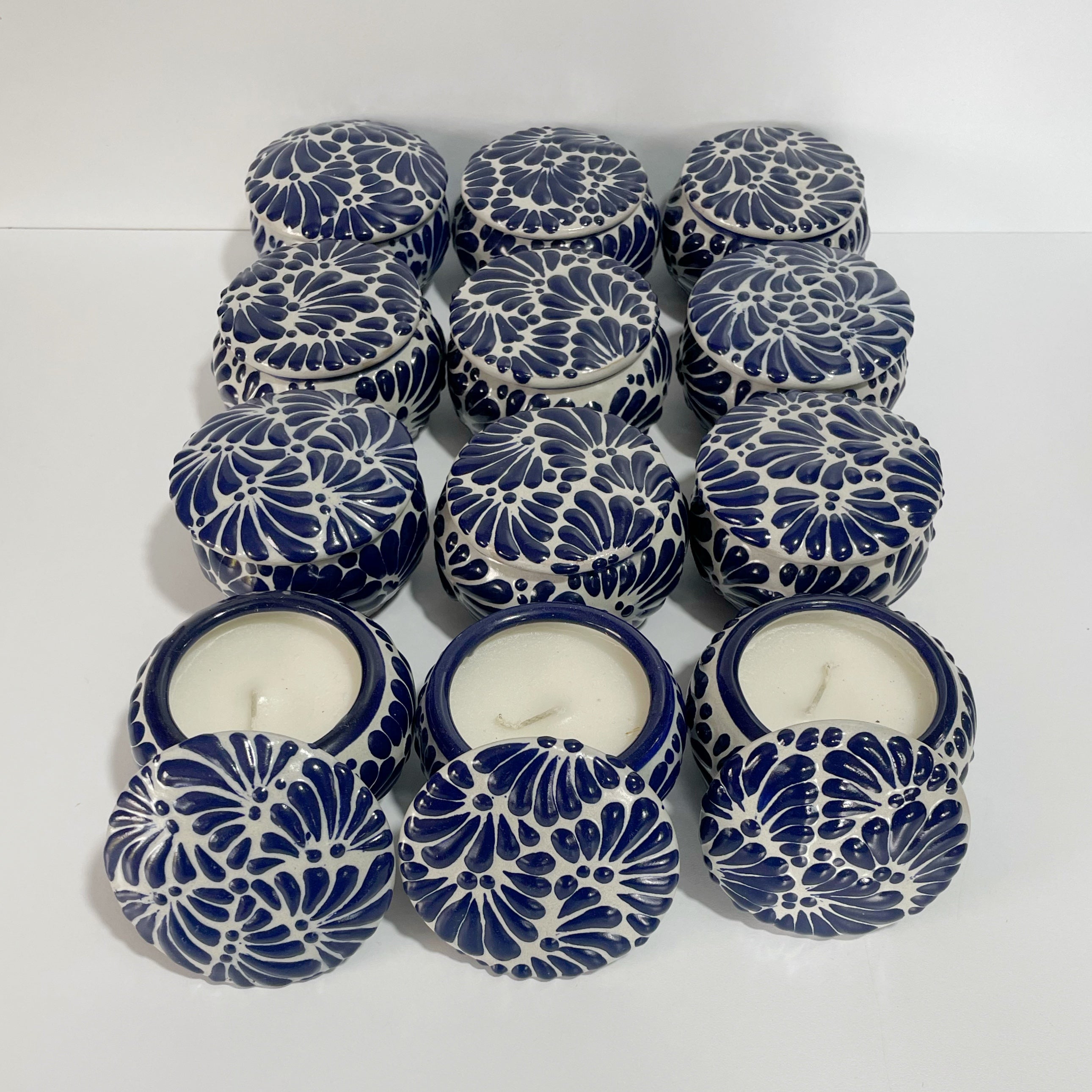 PAQUETE VELA ALHAJERO TAPA PLANA NO PERSONALIZADO FONDO BLANCO MIK AZUL COBALTO