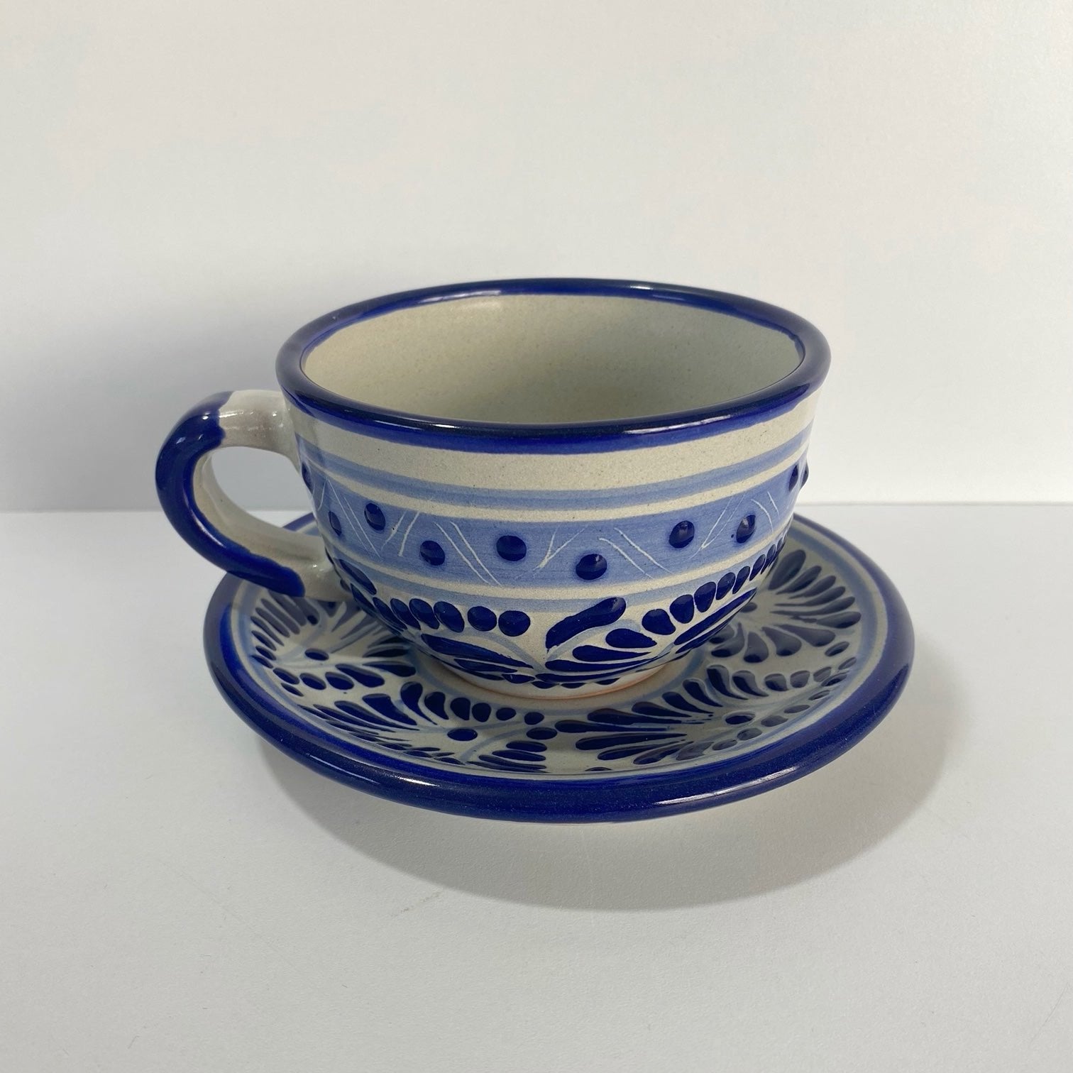SET TAZA Y PLATO ESTILO CENEFA AZUL NORMAL