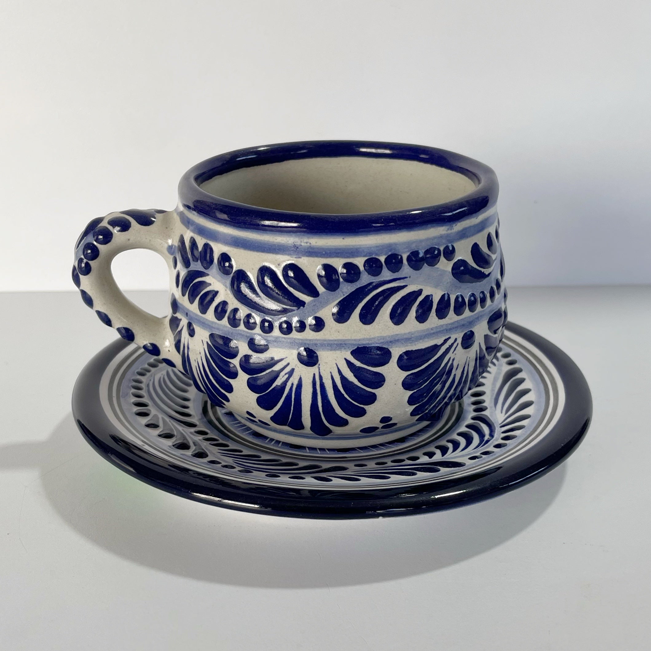 SET TAZA CHOCOLATERA MEDIANA Y PLATO 15 CM CENEFA AZUL COBALTO