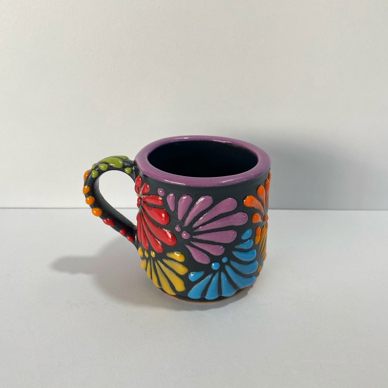 TAZA EXPRESO FONDO NEGRO MULTICOLORES MIK