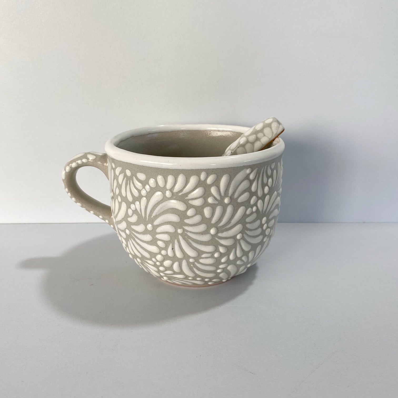 TAZA JUMBO CON CUCHARA FONDO TRADICIONAL MIK BLANCO
