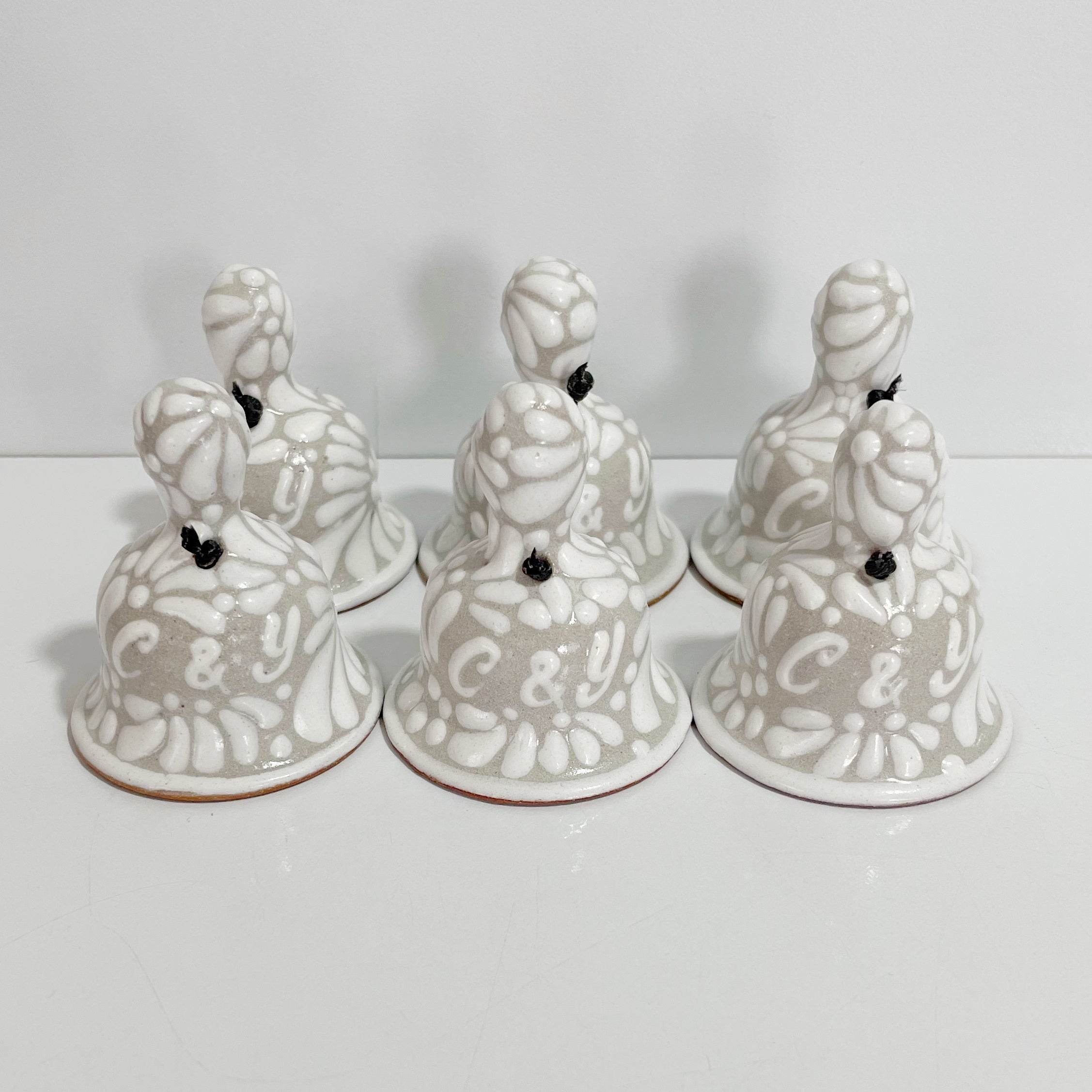 PAQUETE CAMPANA 5CM PERSONALIZADO FONDO TRADICIONAL MIK COMPLETO BLANCO INICIALES