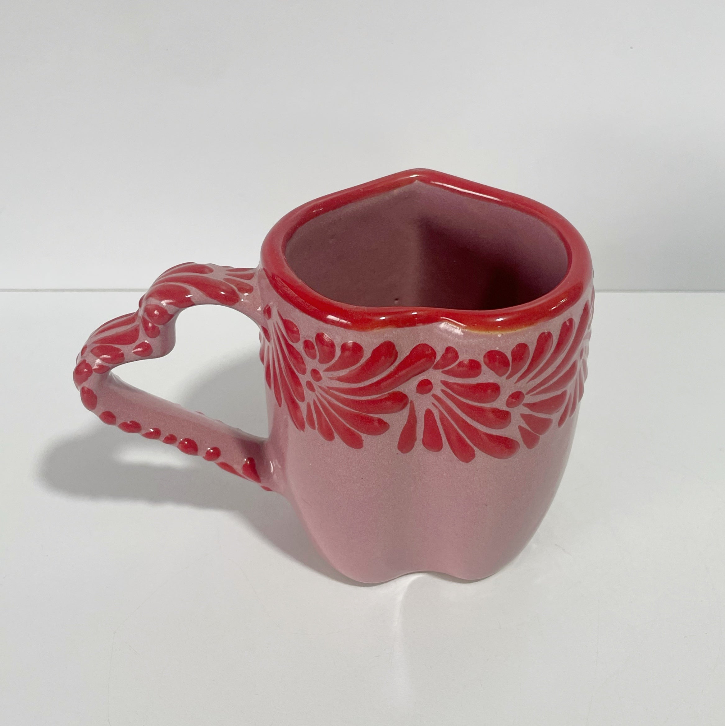 TAZA CORAZON CON ASA DE CORAZON FONDO ROSA MIK CENEFA ROJO