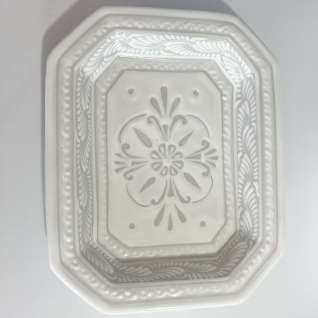 PLATON OCTAGONAL BLANCO ESTILO FONDO TRADICIONAL