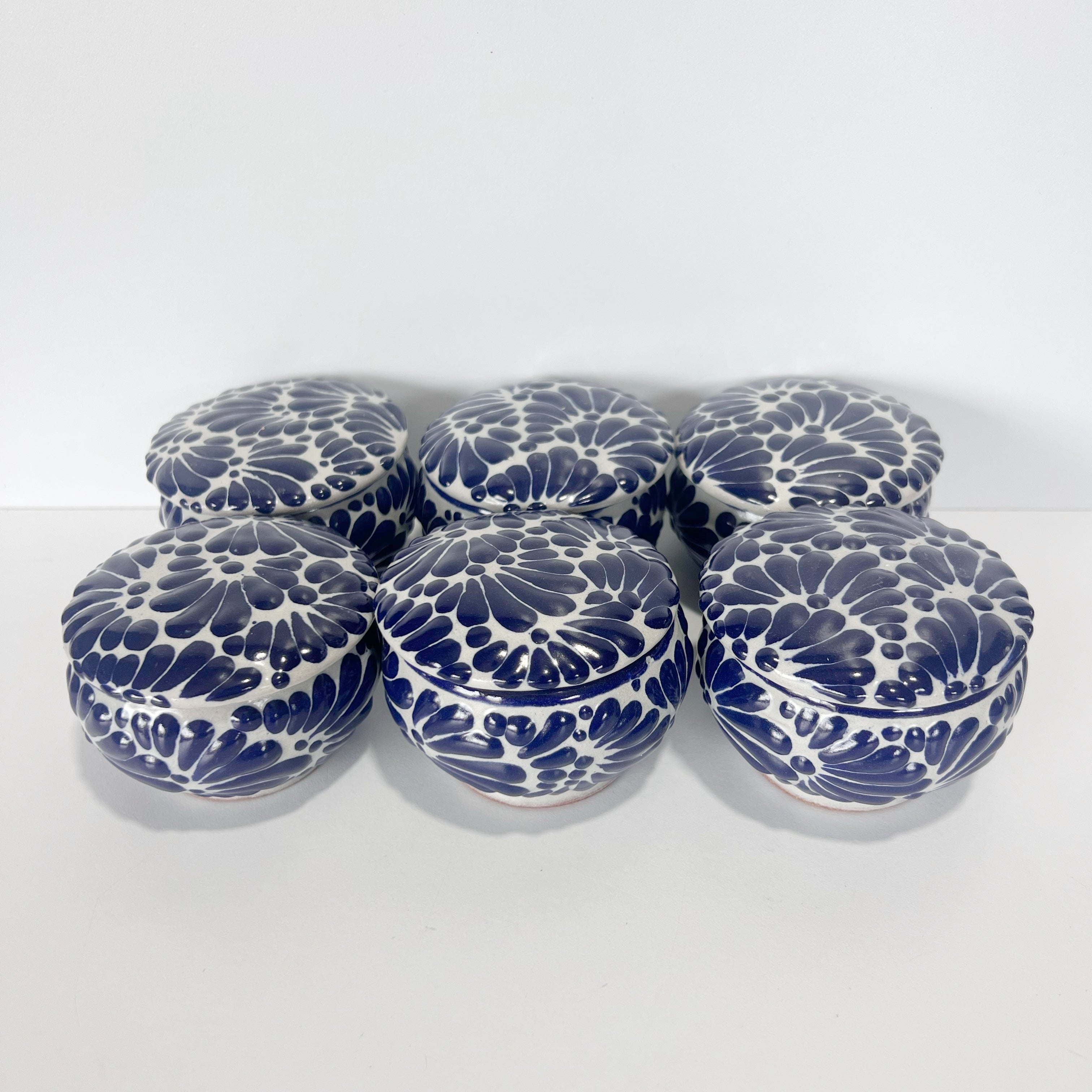 PAQUETE ALHAJERO TAPA PLANA NO PERSONALIZADO FONDO BLANCO MIK AZUL COBALTO